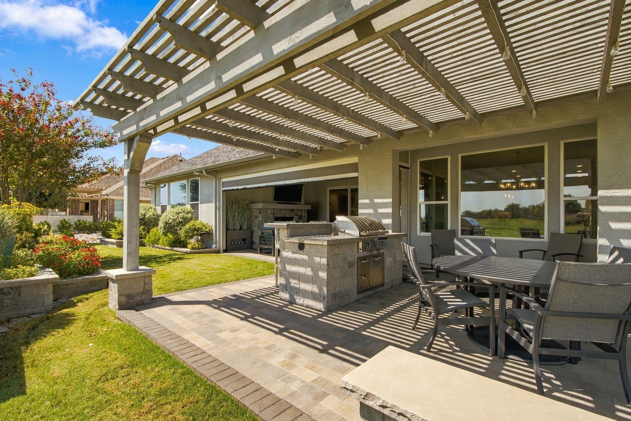 main property photo 32