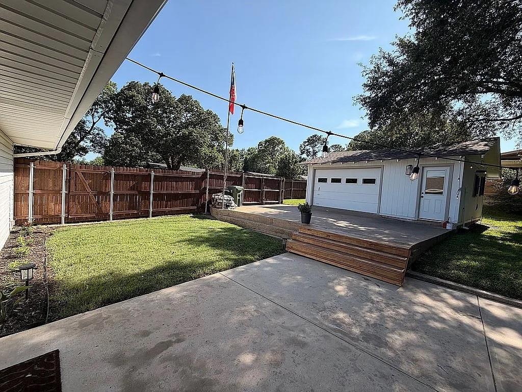 main property photo 29