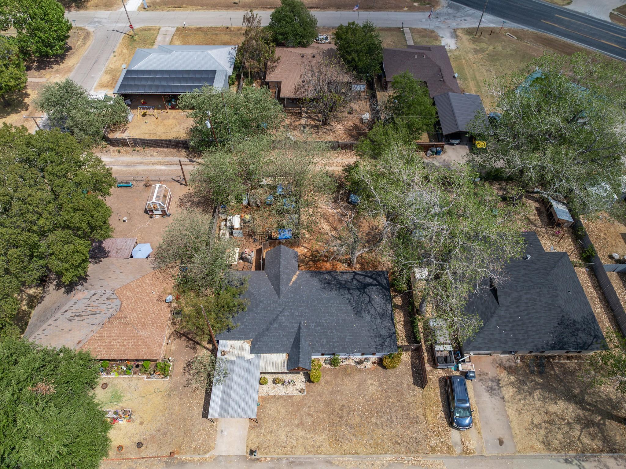 main property photo 31