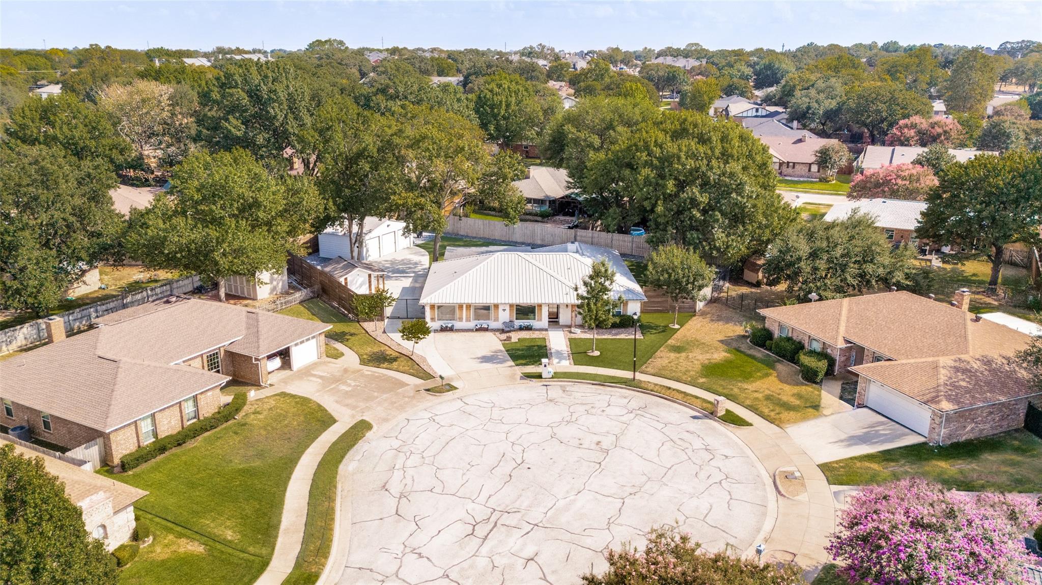 main property photo 30