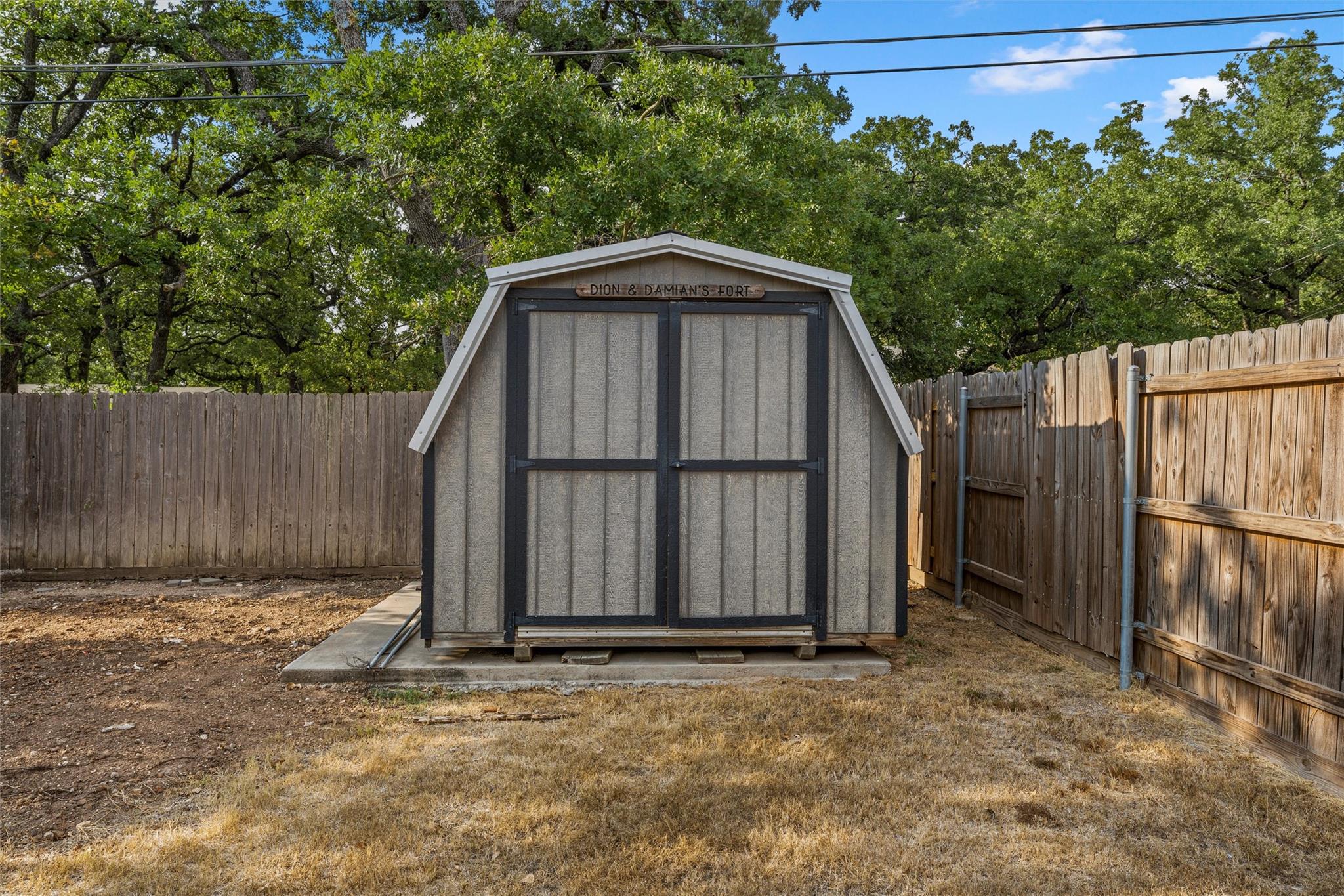 main property photo 37