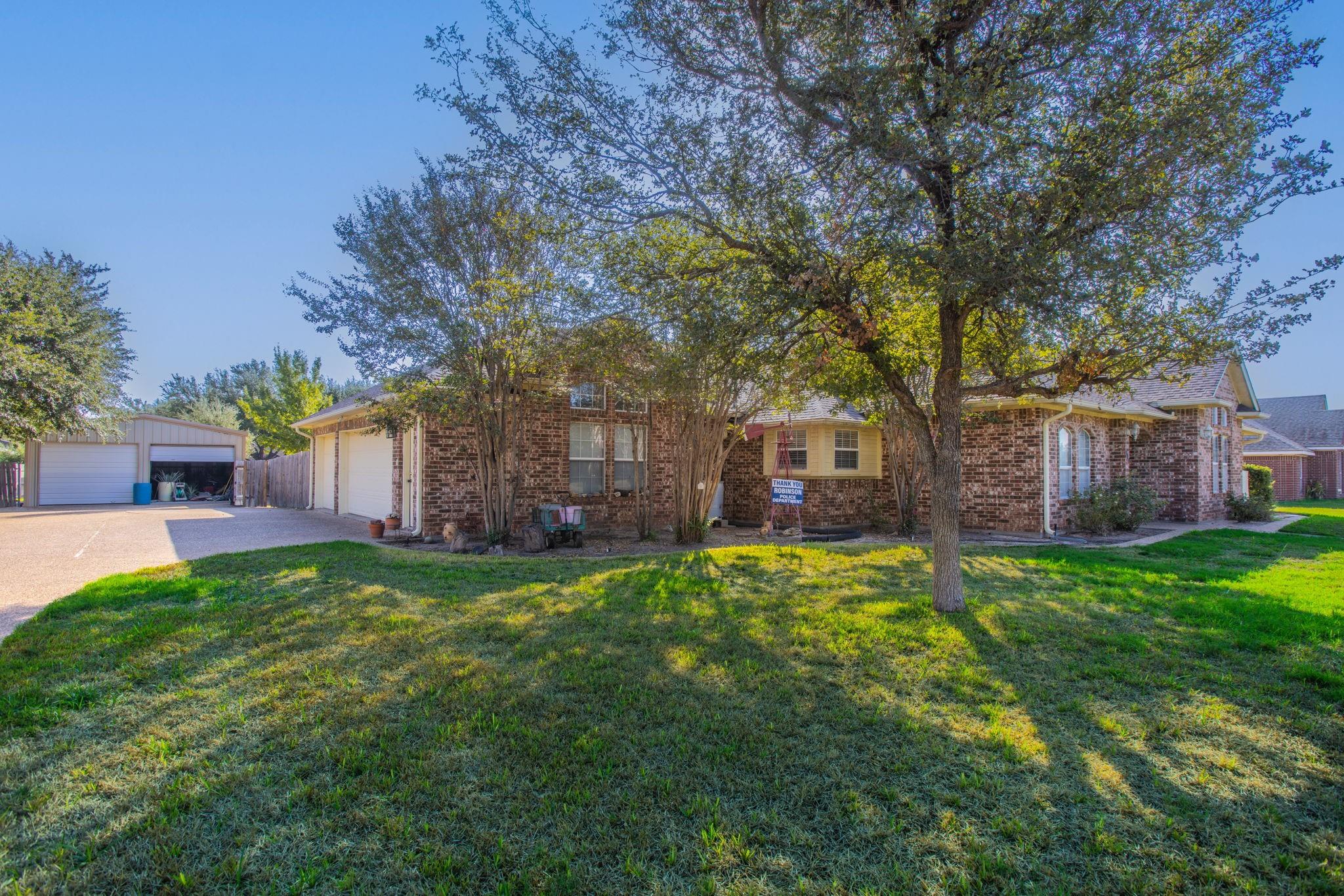 main property photo 18