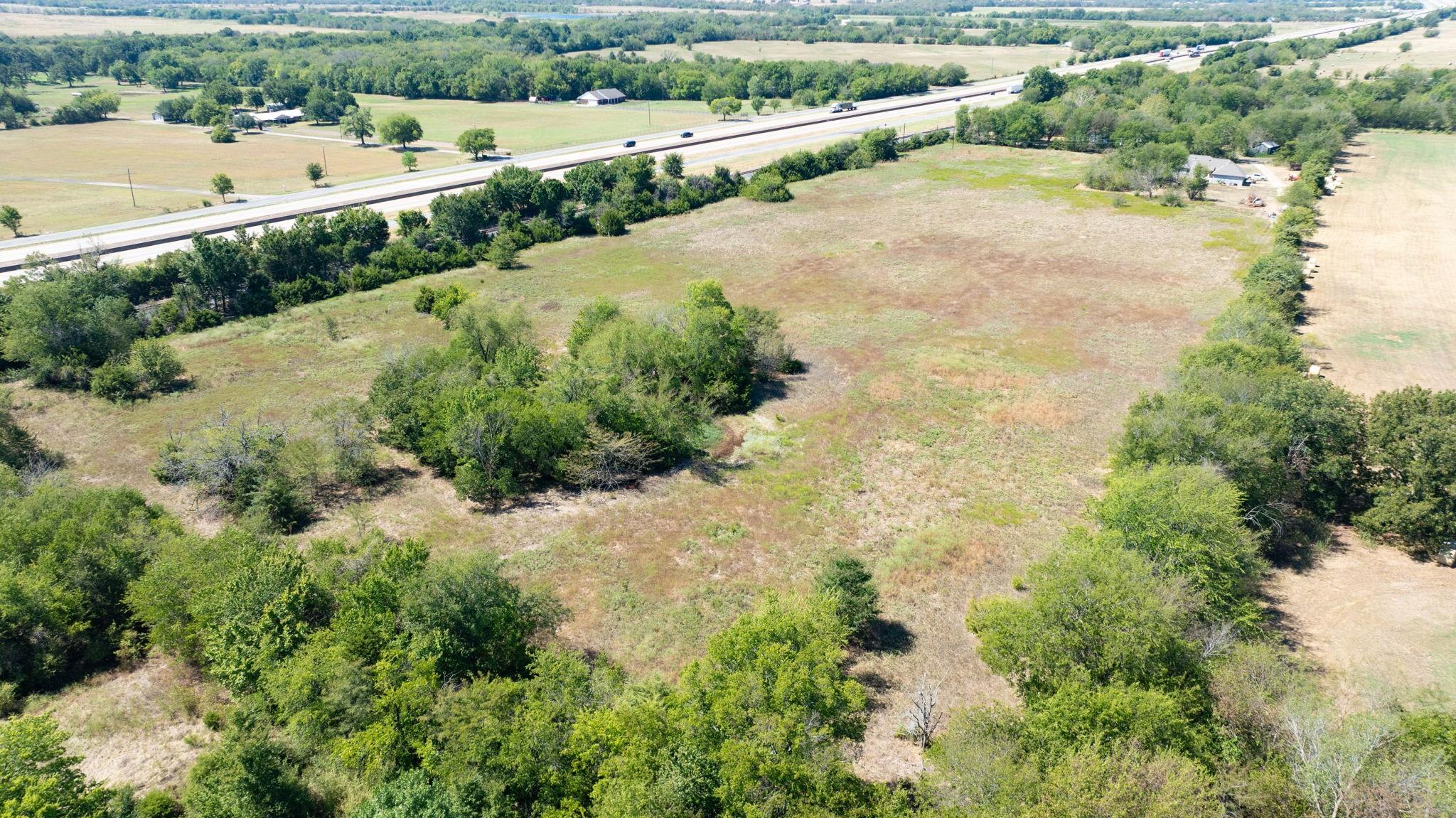 main property photo 10