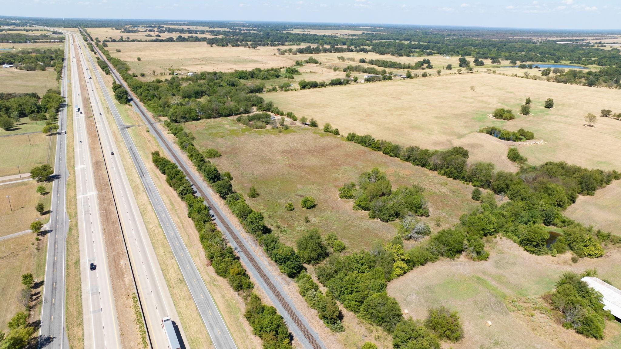 main property photo 6