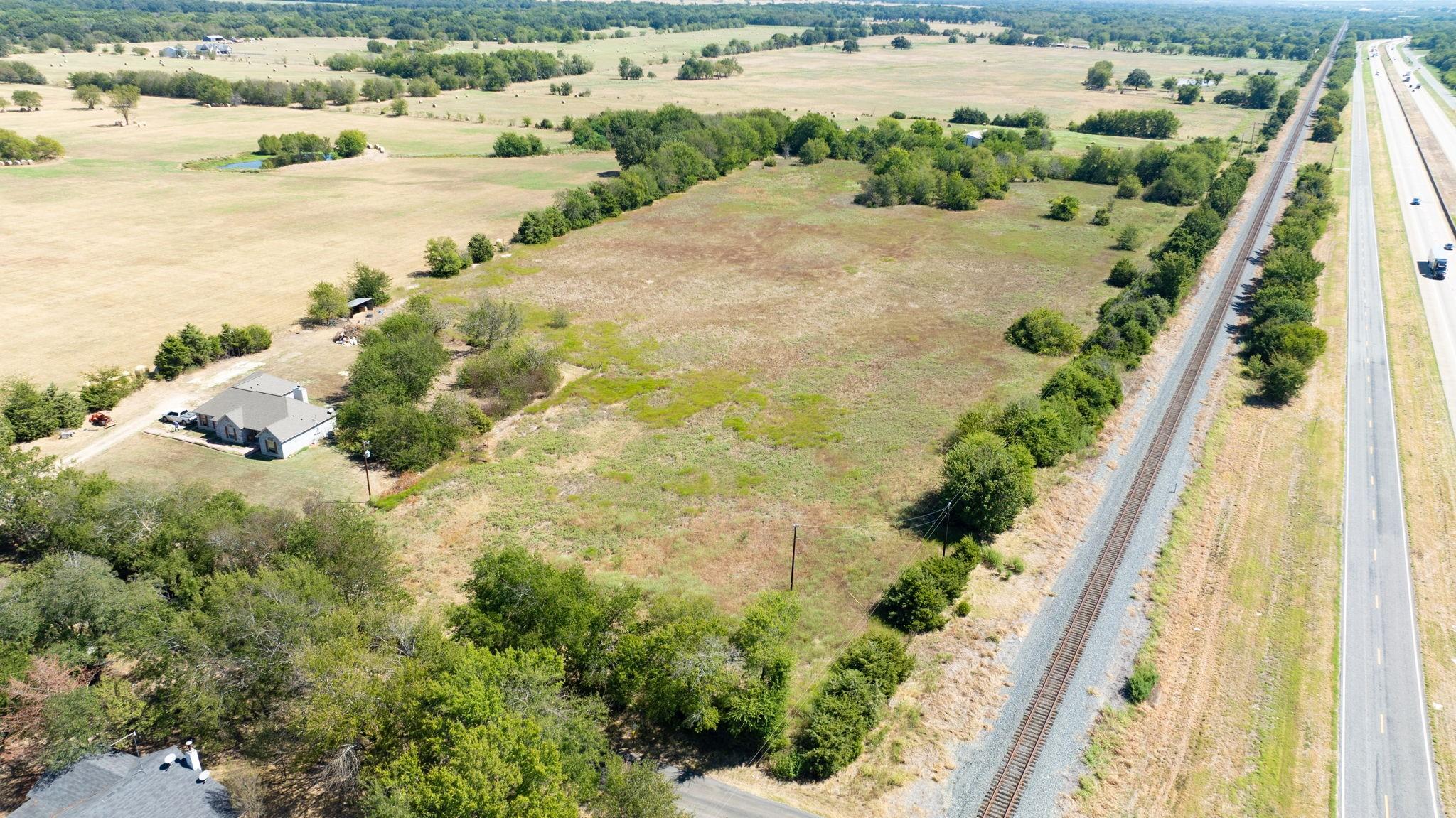 main property photo 7