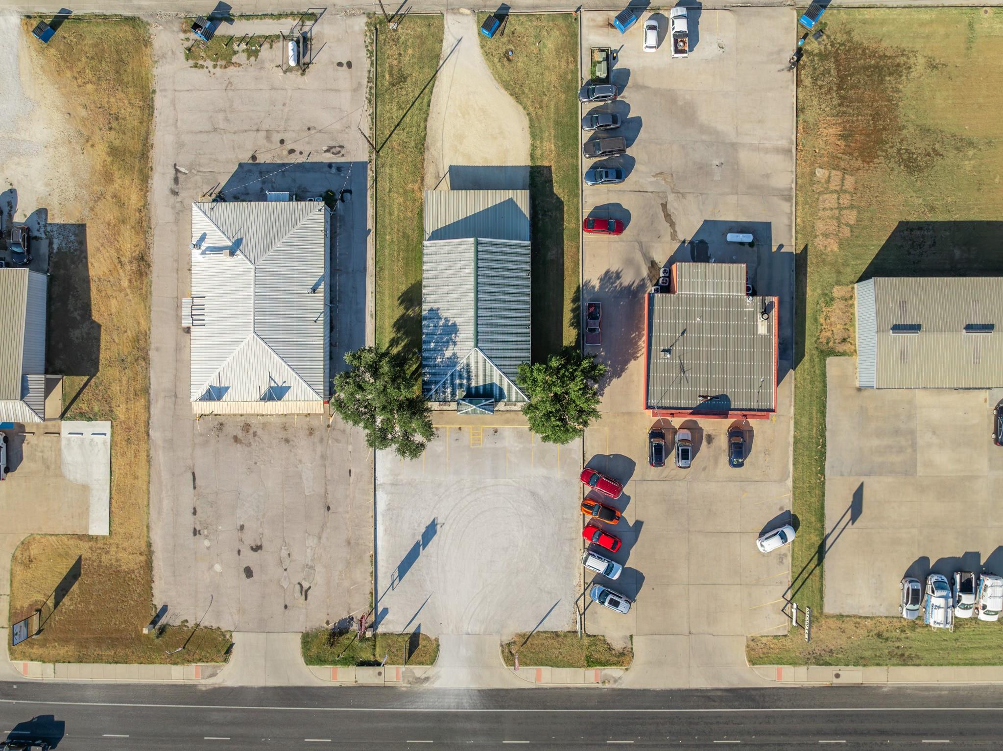 main property photo 32