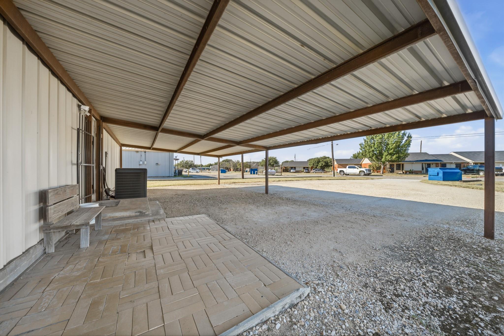 main property photo 37