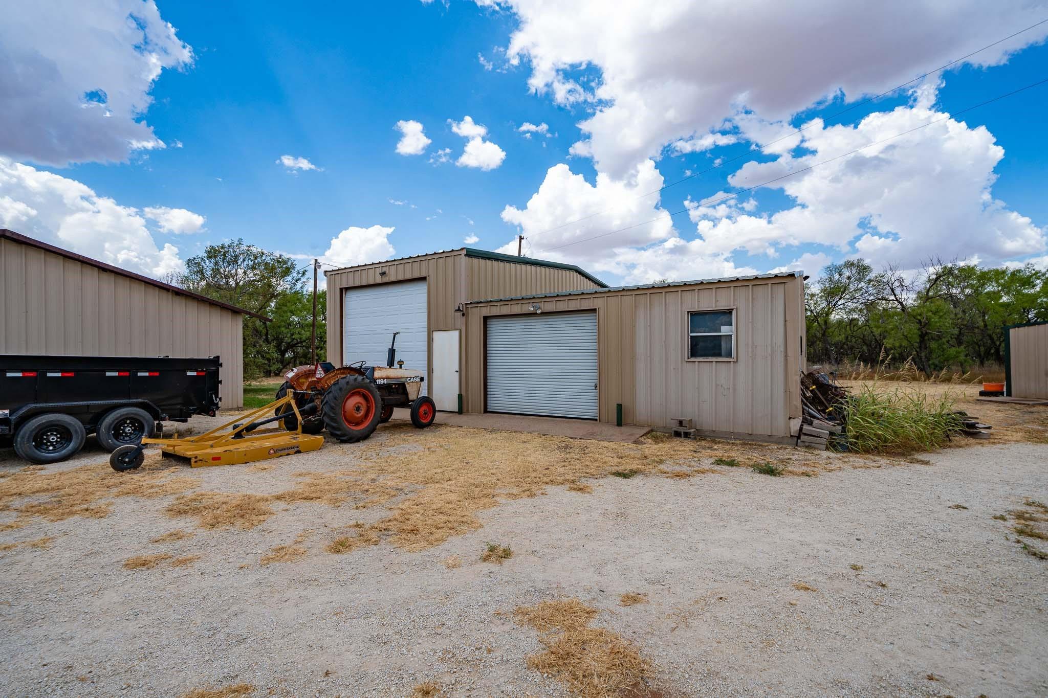 main property photo 17