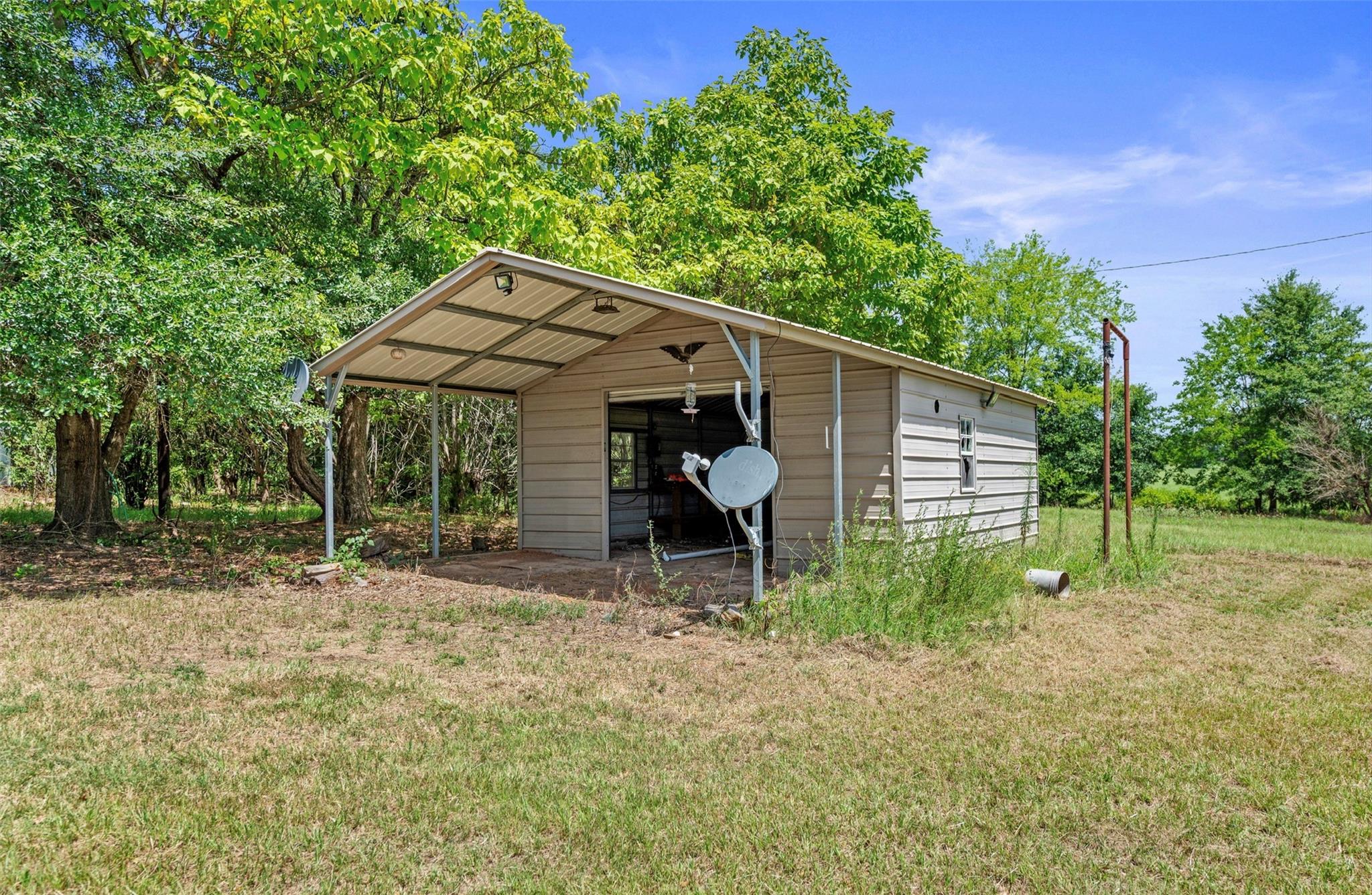 main property photo 18