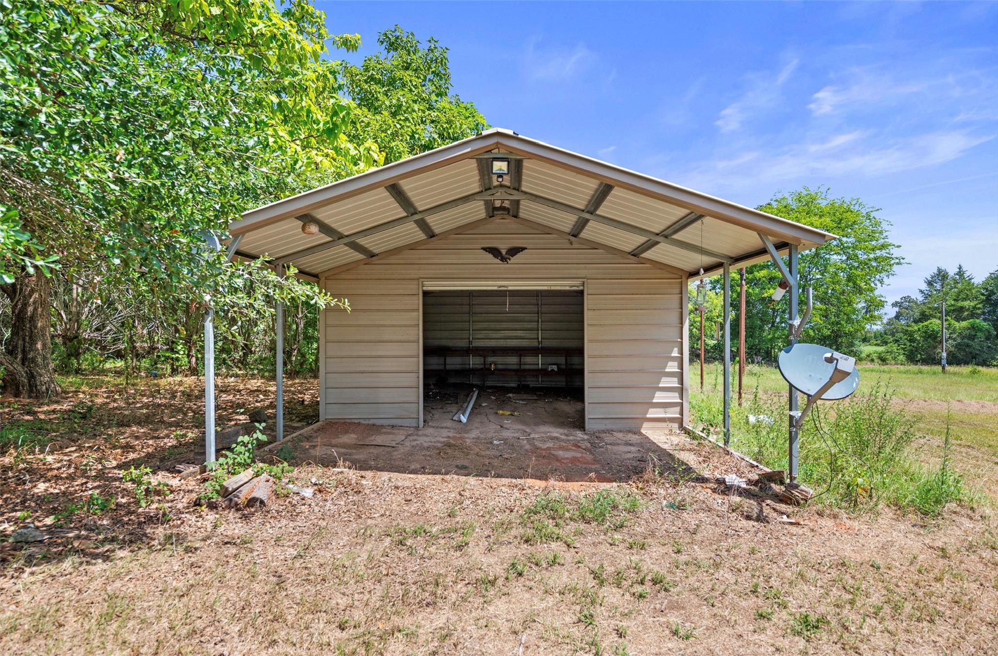 main property photo 19