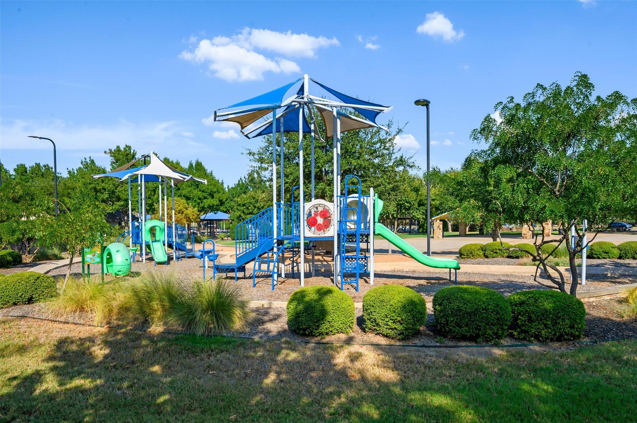 main property photo 31