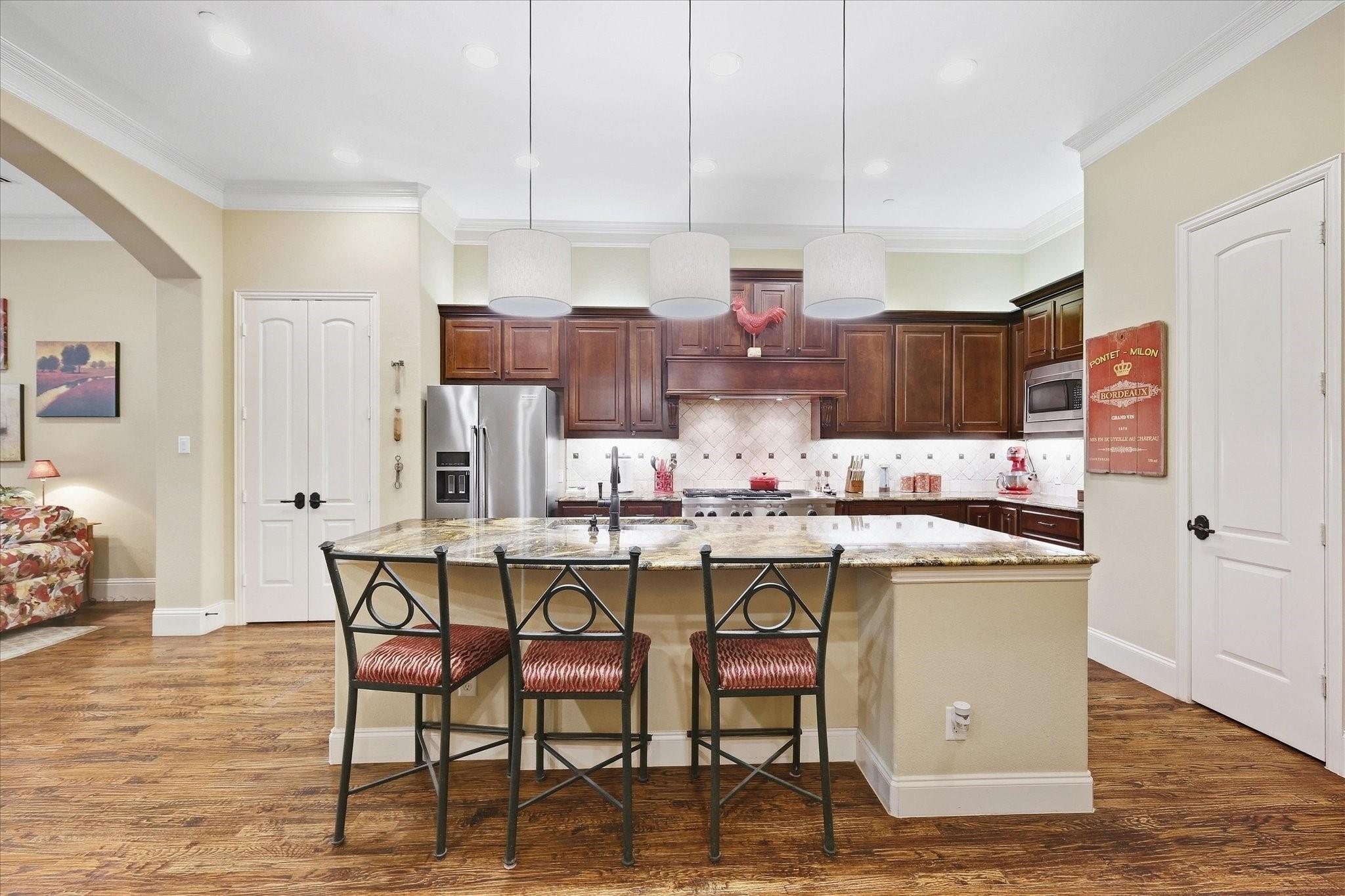 main property photo 13