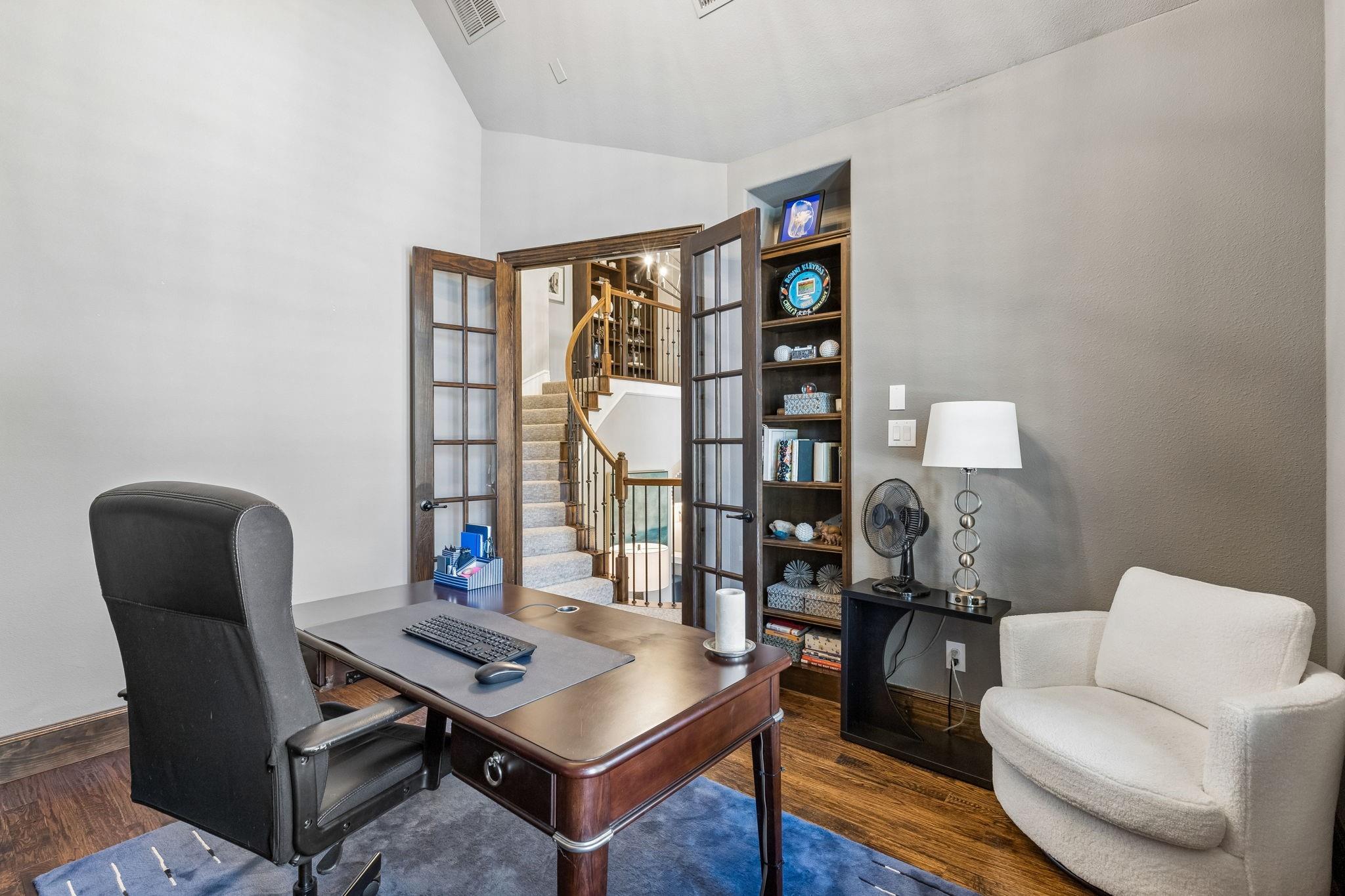 main property photo 15