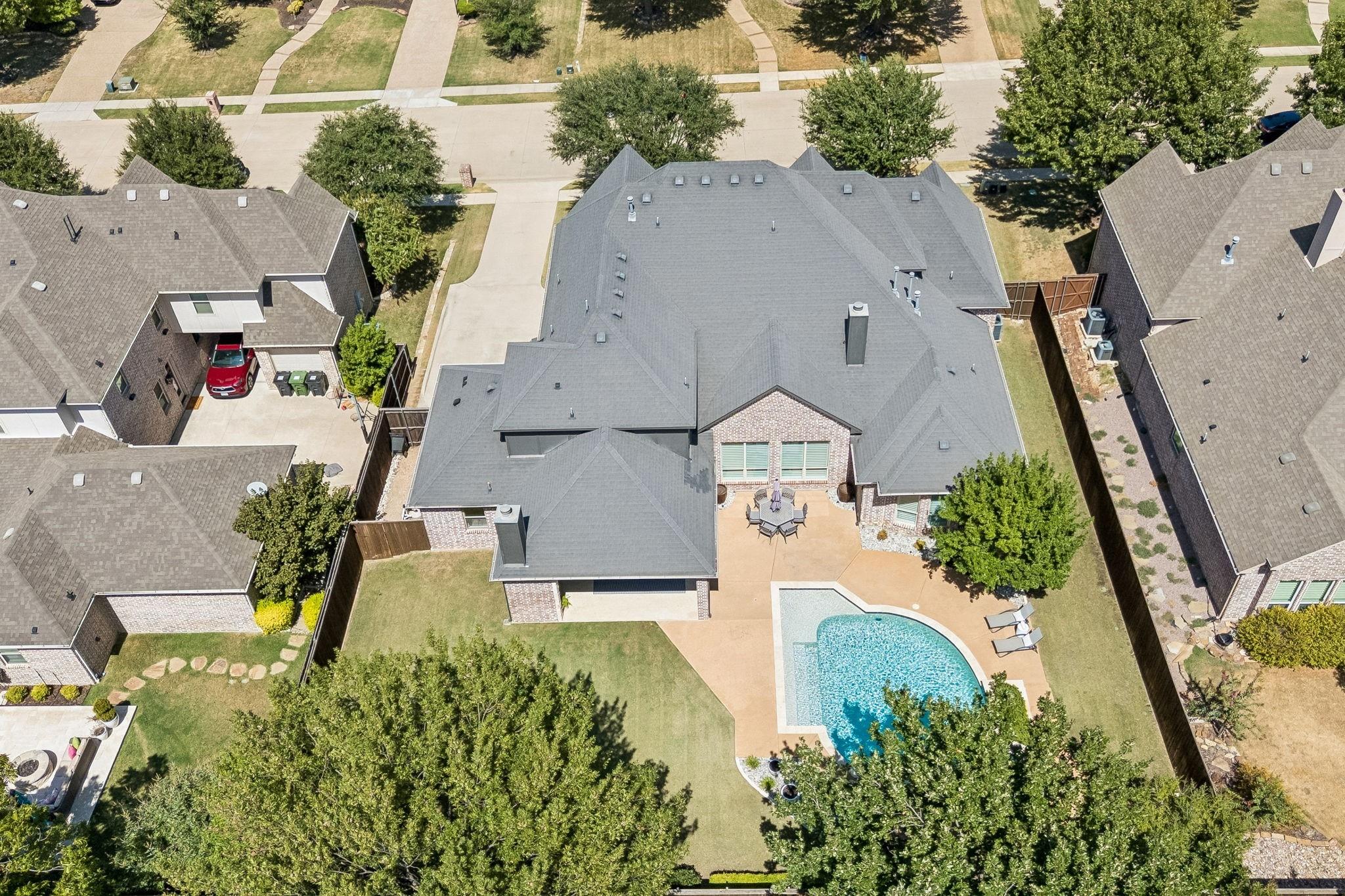 main property photo 33