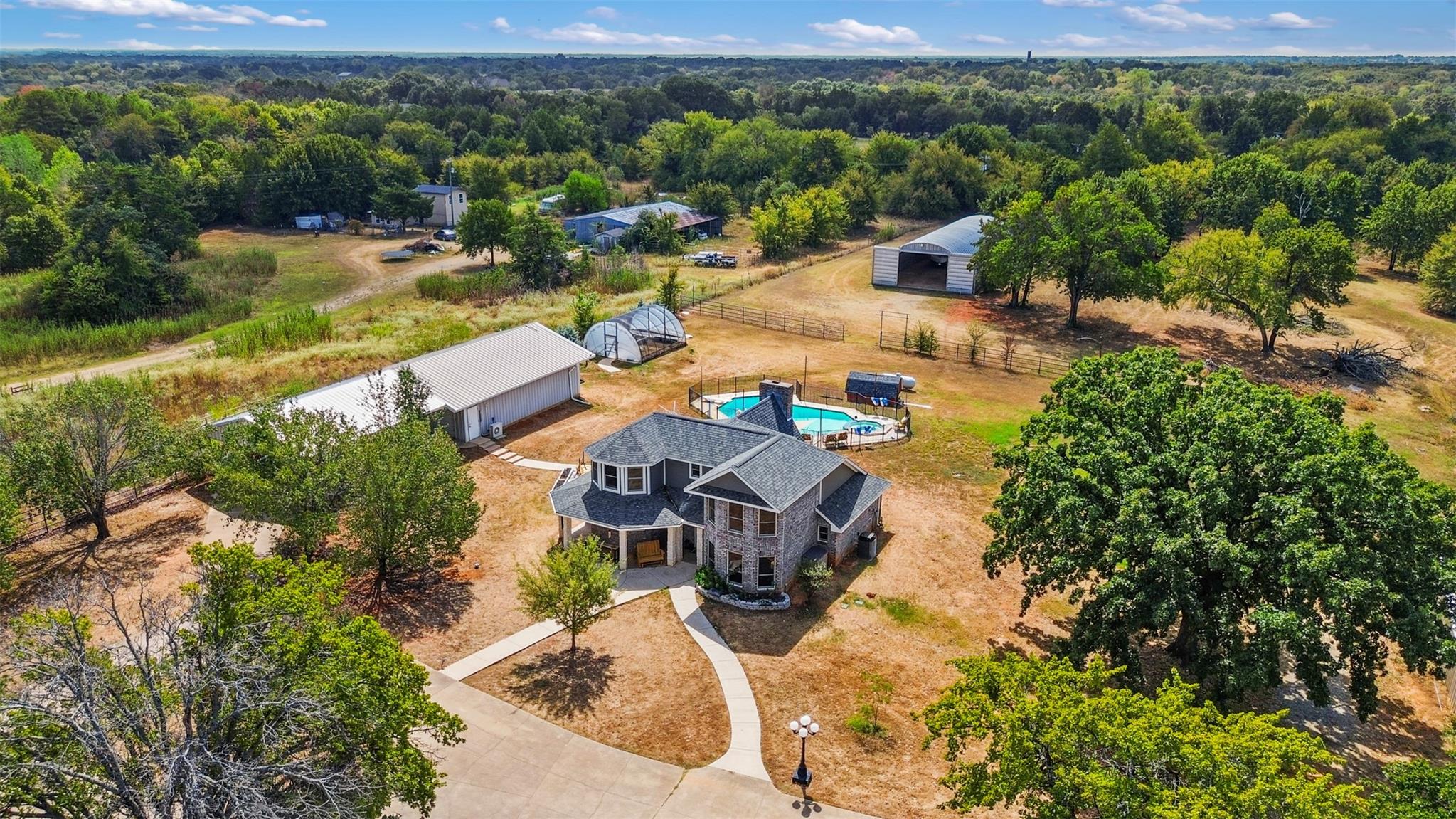 main property photo 32