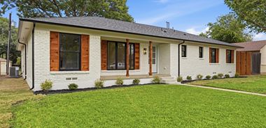image of property with 4 Bed | 3 Bath | 2,077 Sqft