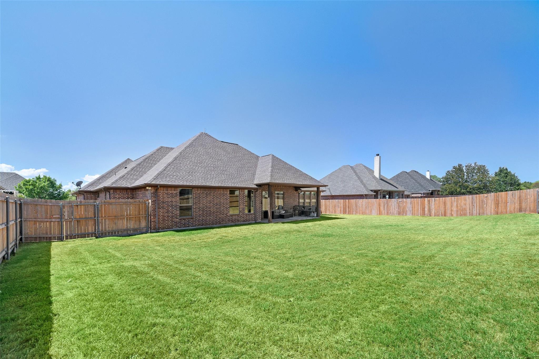 main property photo 36