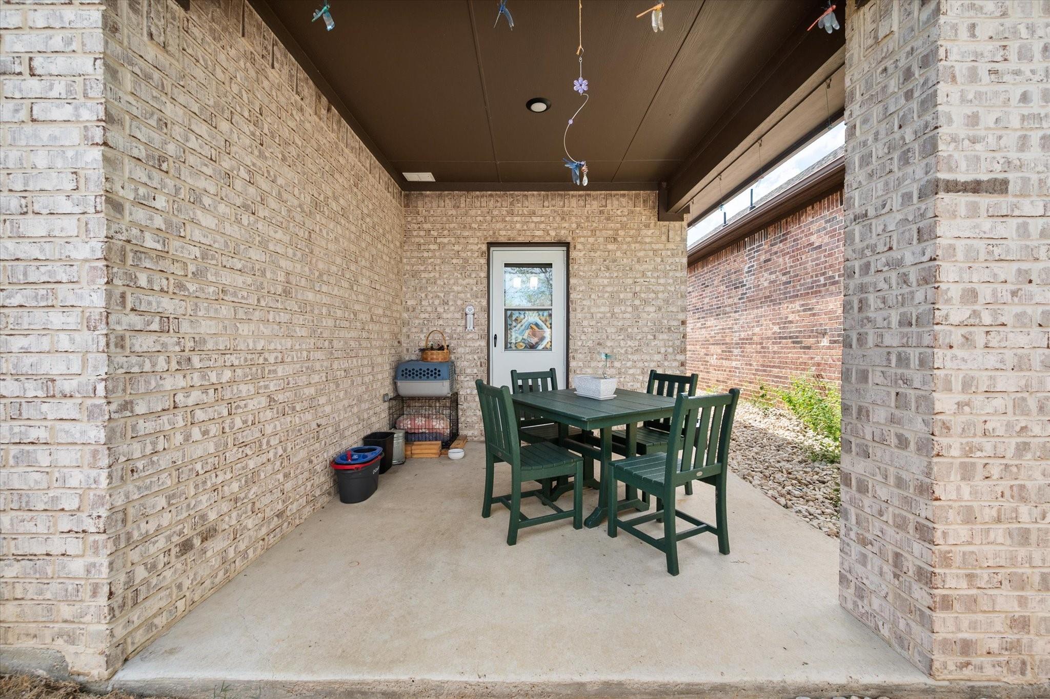 main property photo 25