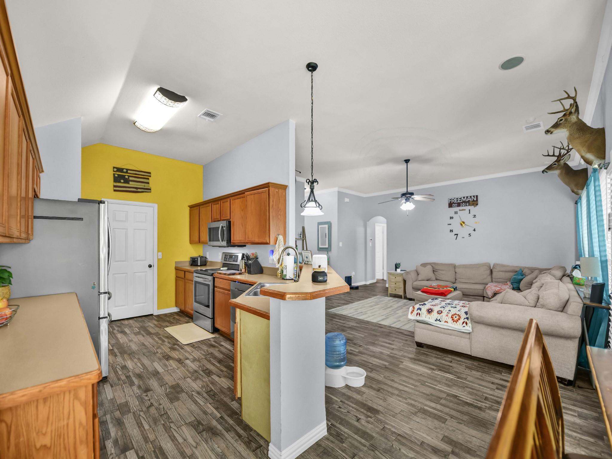 main property photo 13