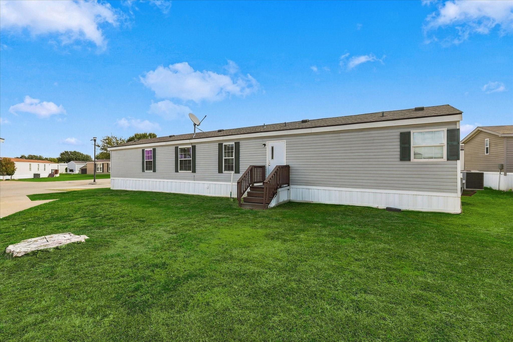 main property photo 28