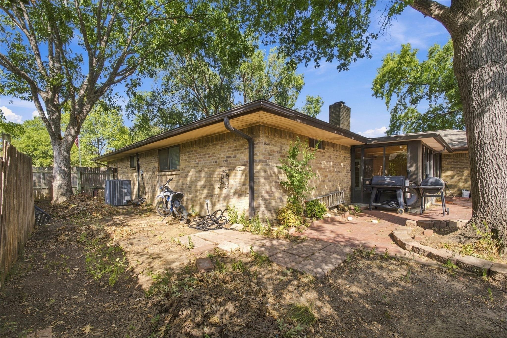 main property photo 24