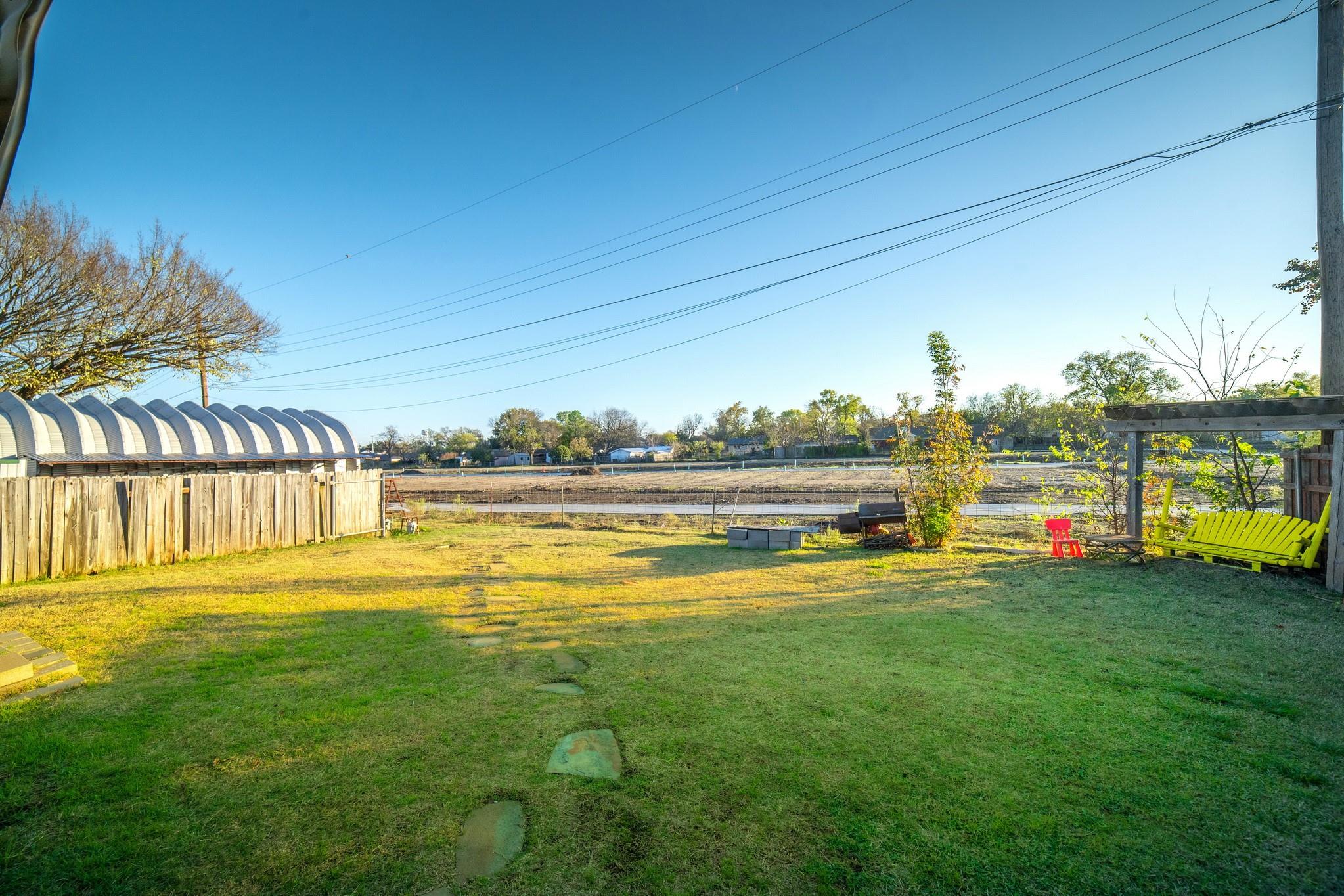 main property photo 17