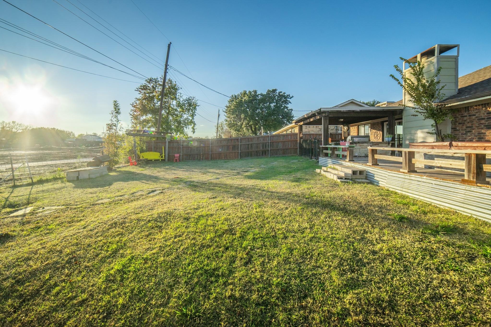main property photo 22