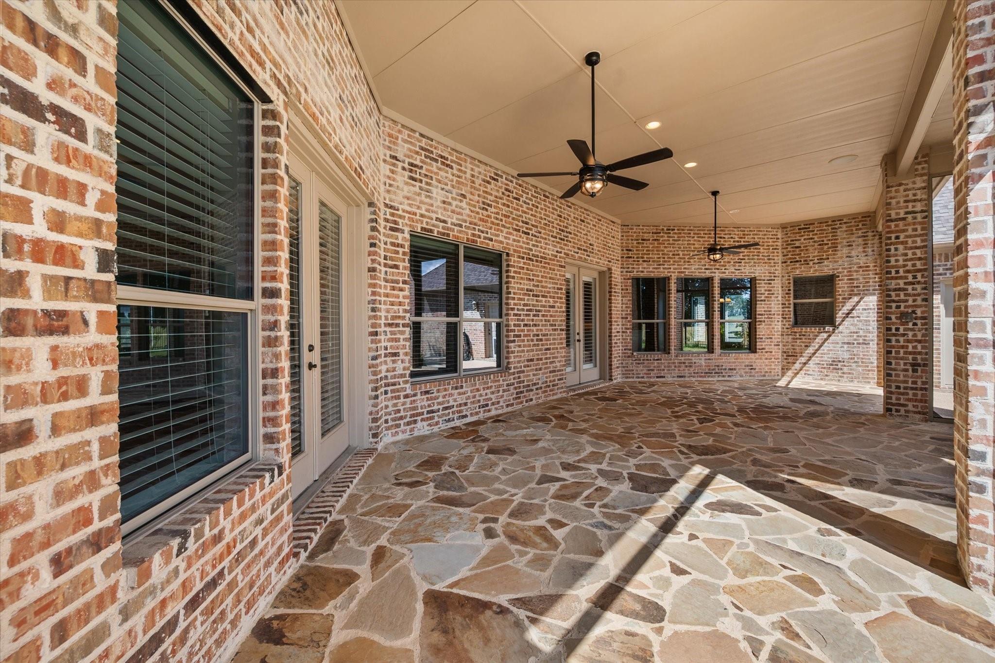 main property photo 32