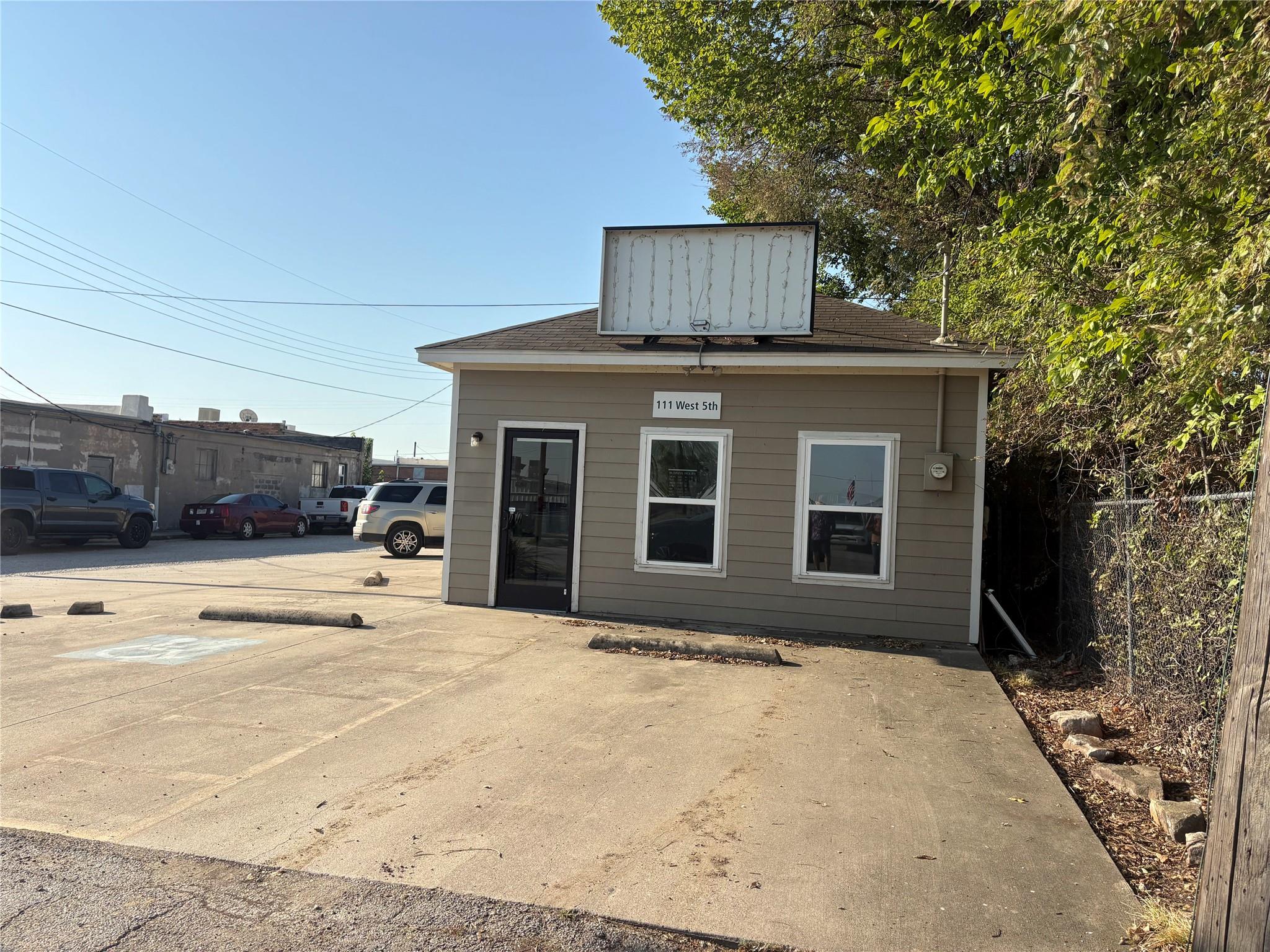 main property photo 1