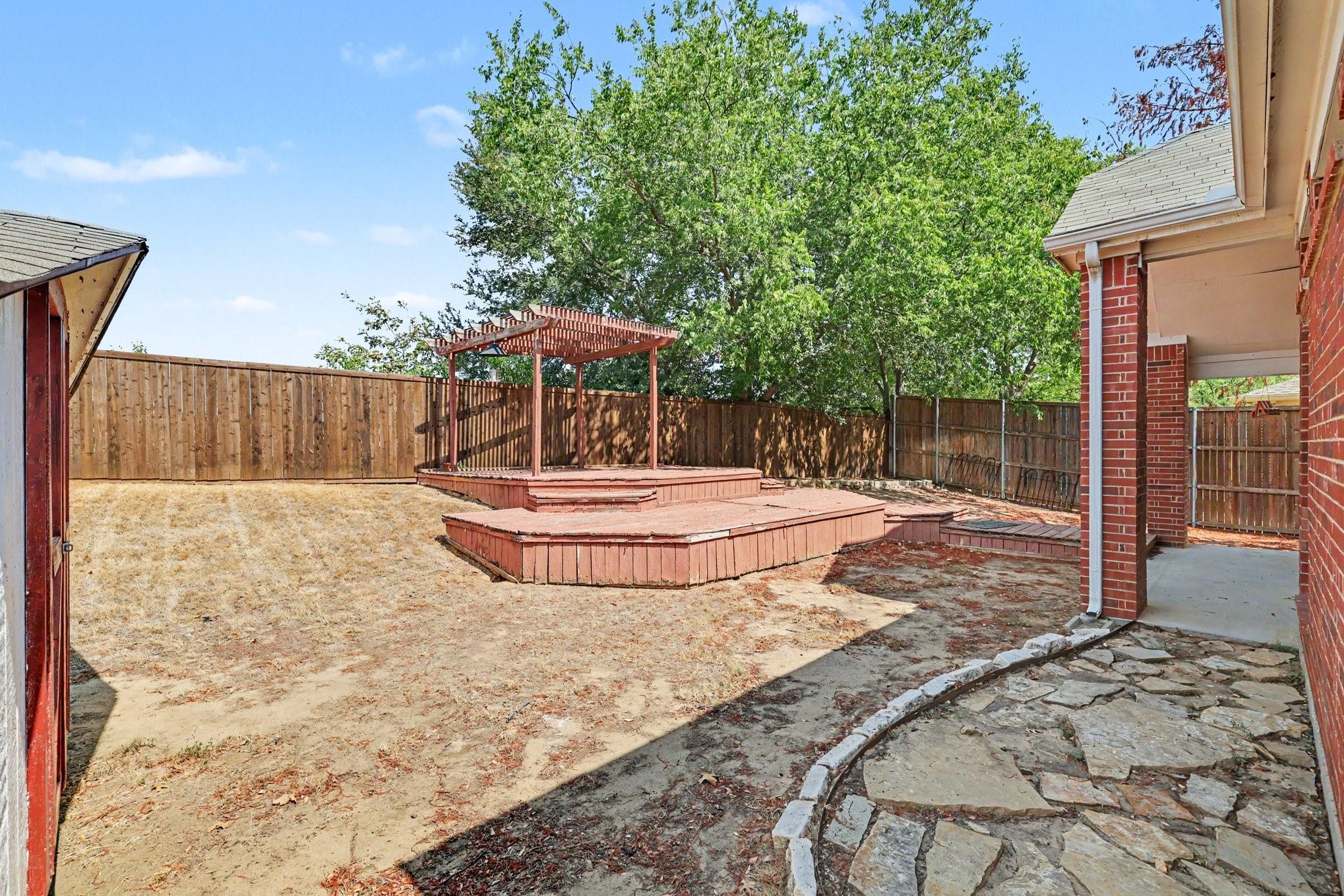 main property photo 32