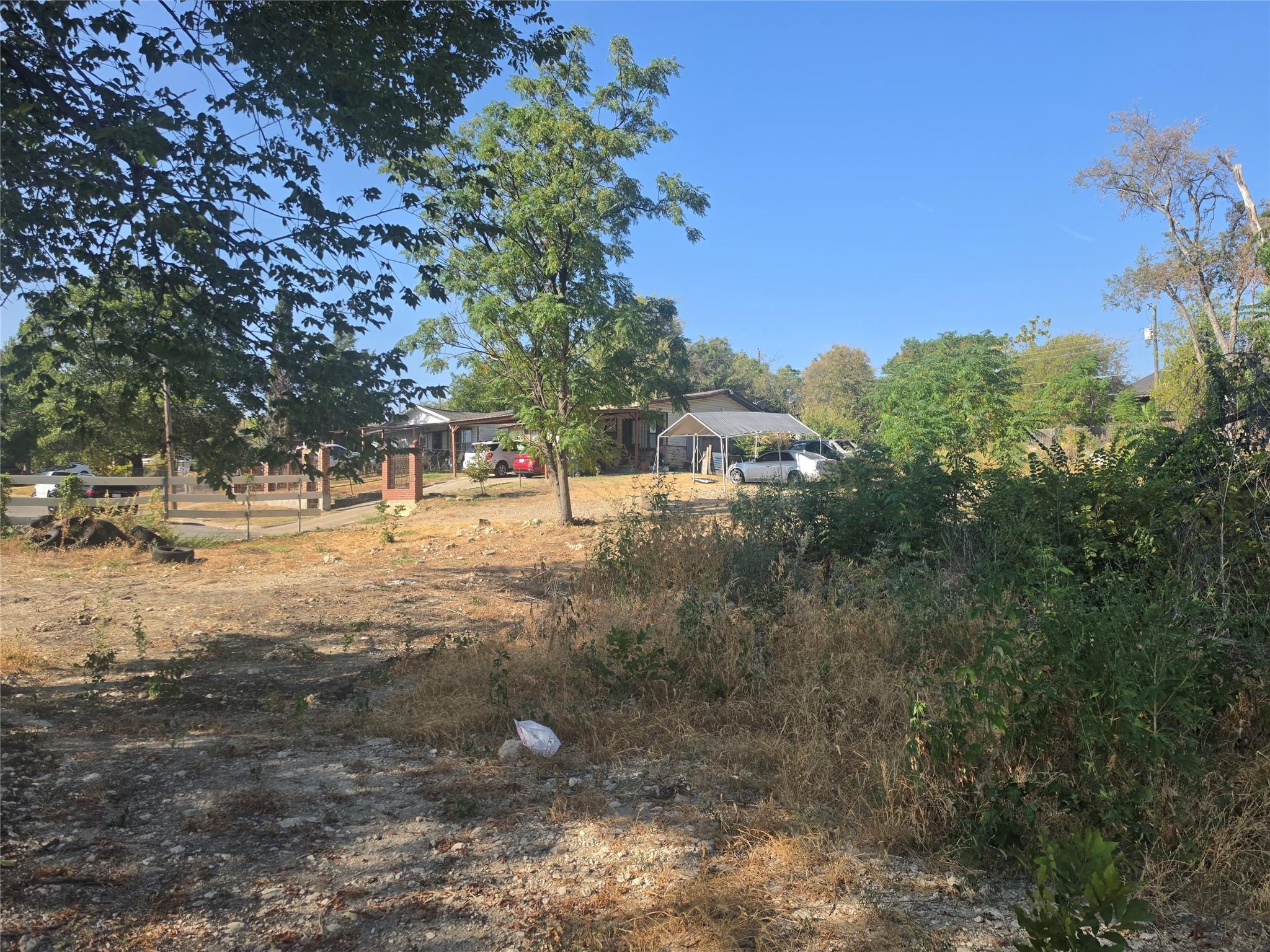 main property photo 11