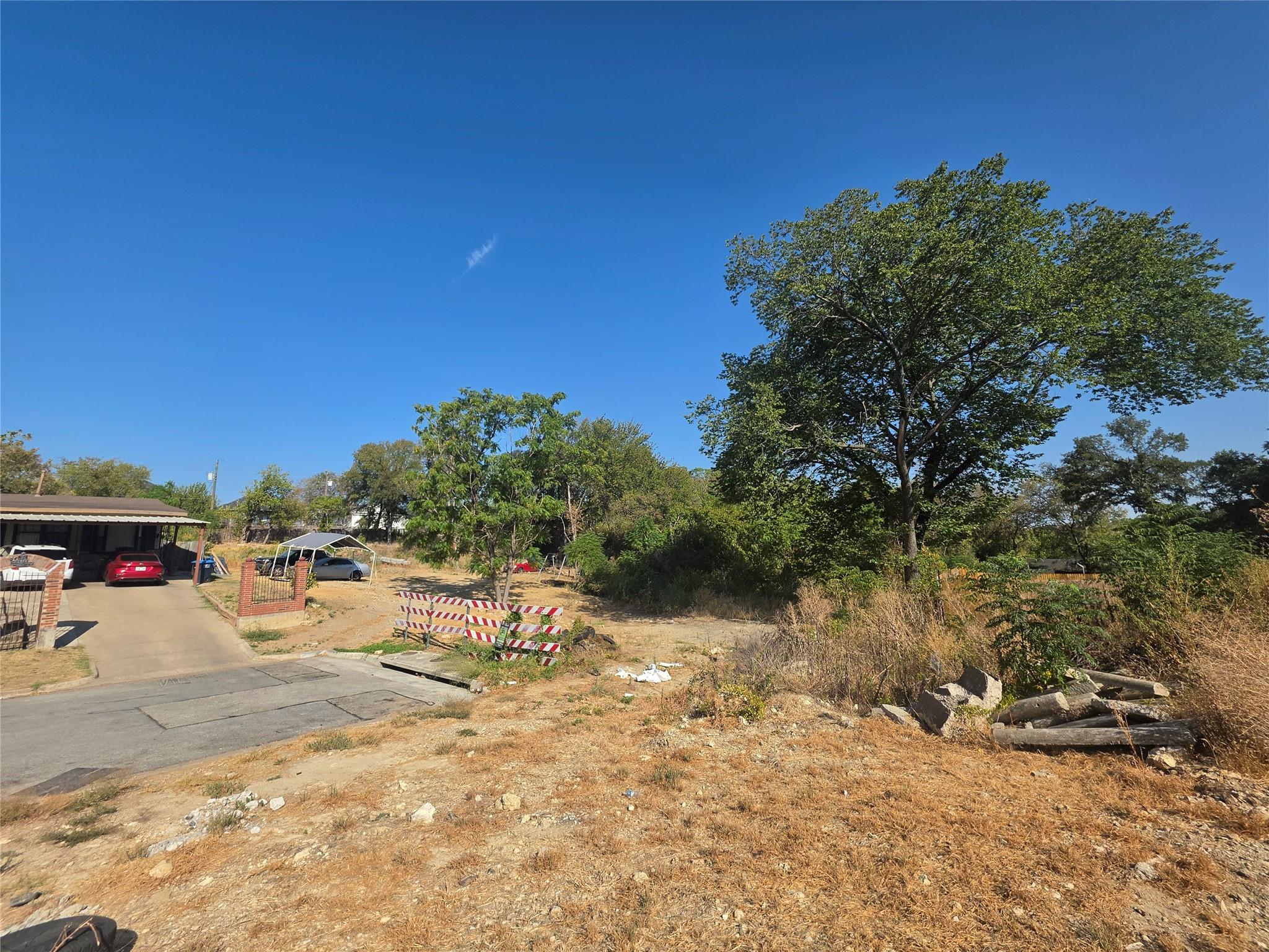 main property photo 15