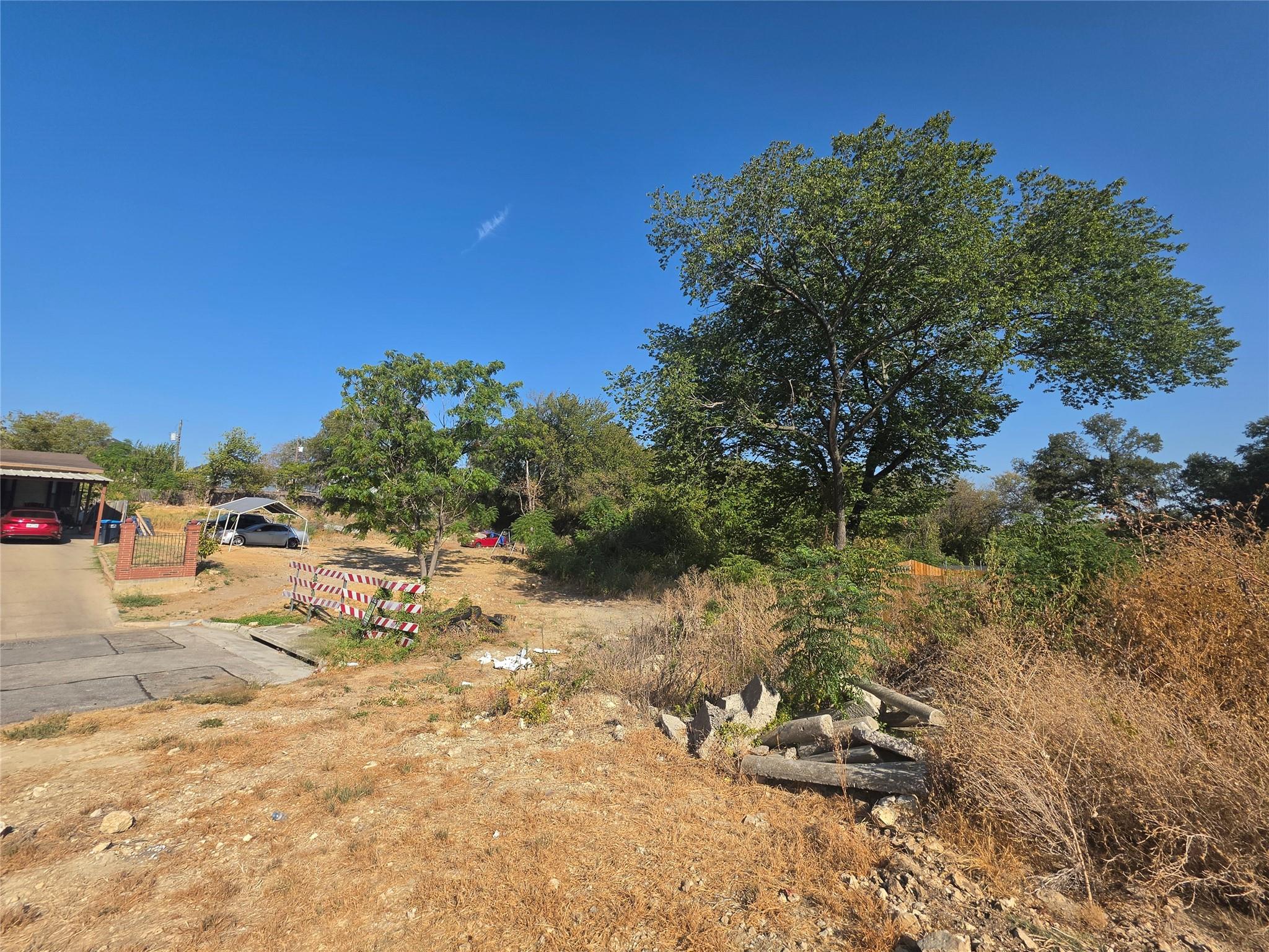 main property photo 17