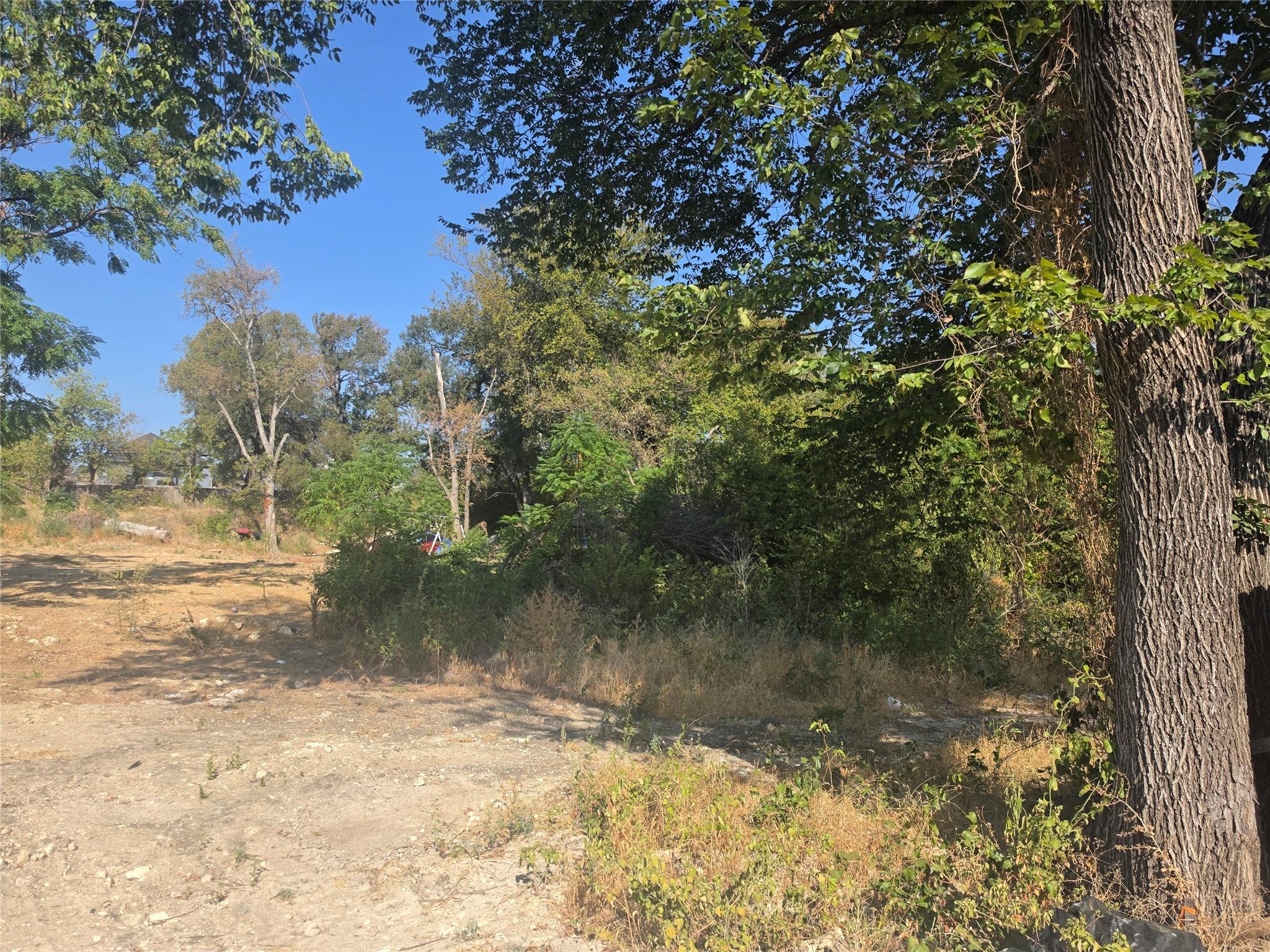 main property photo 7