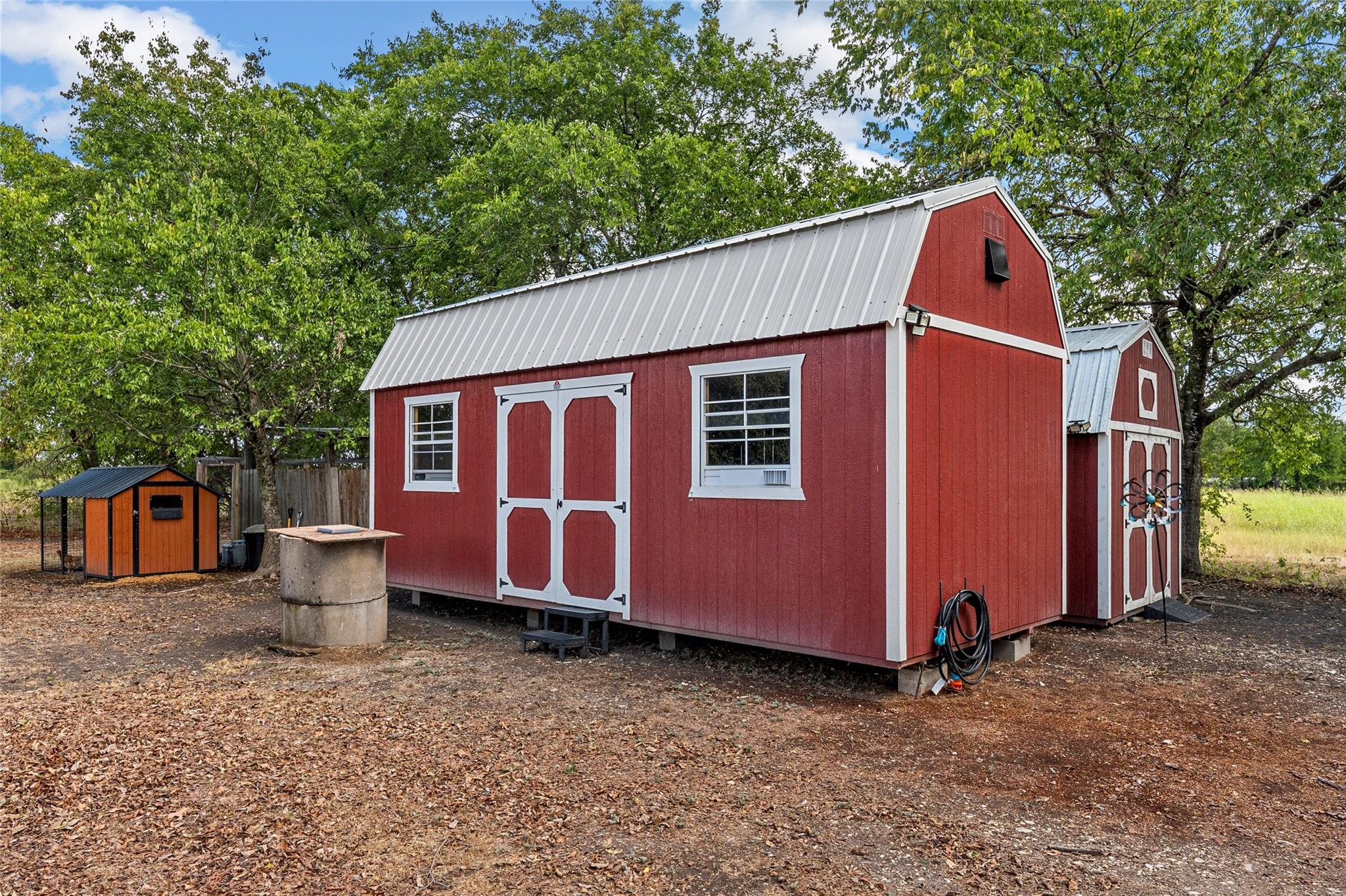 main property photo 27
