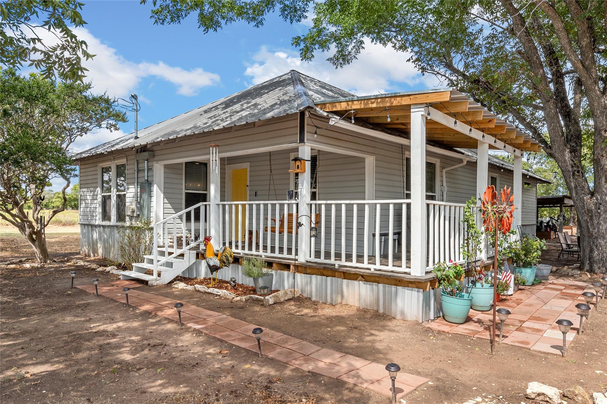 main property photo 3