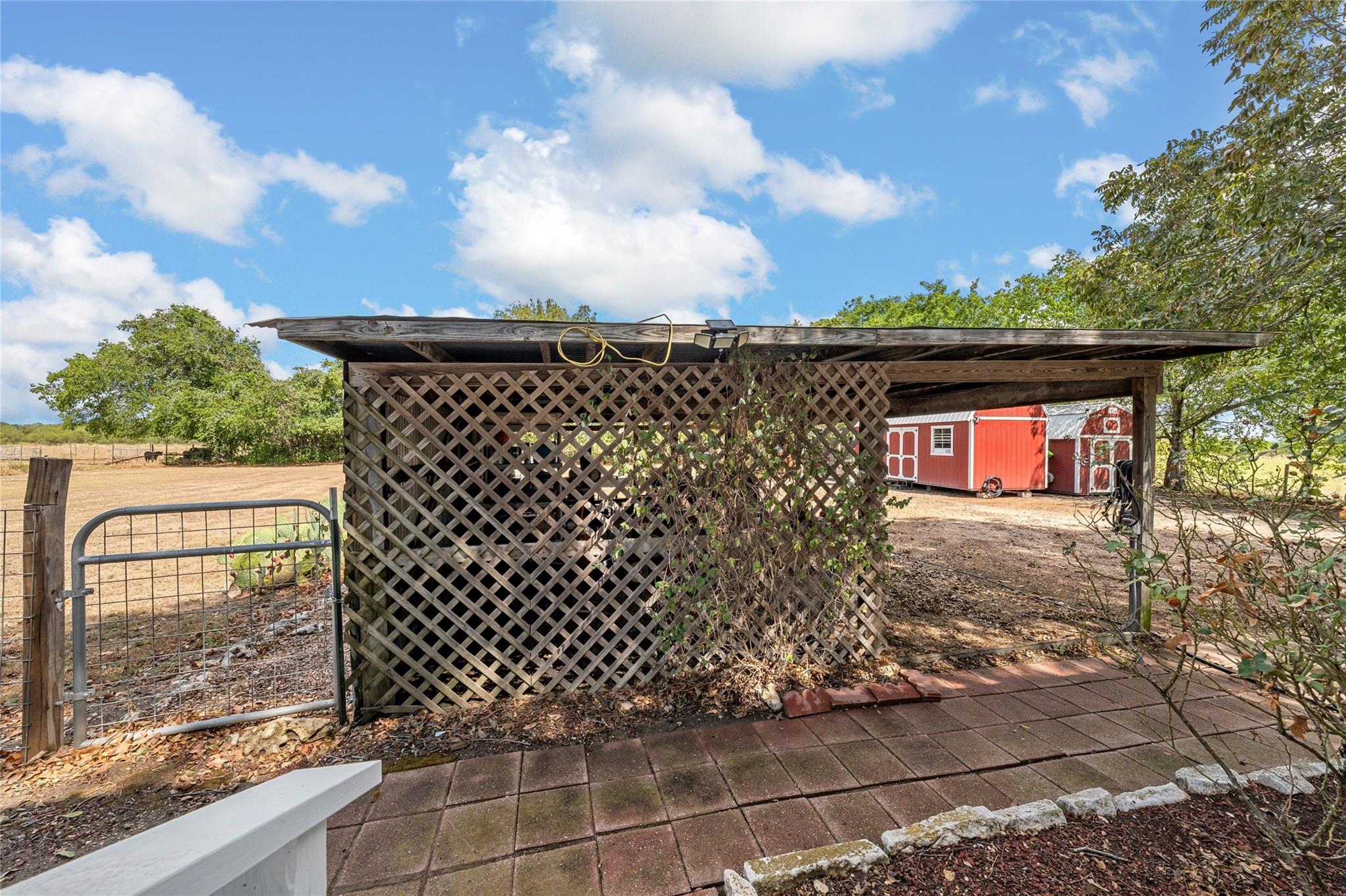 main property photo 32