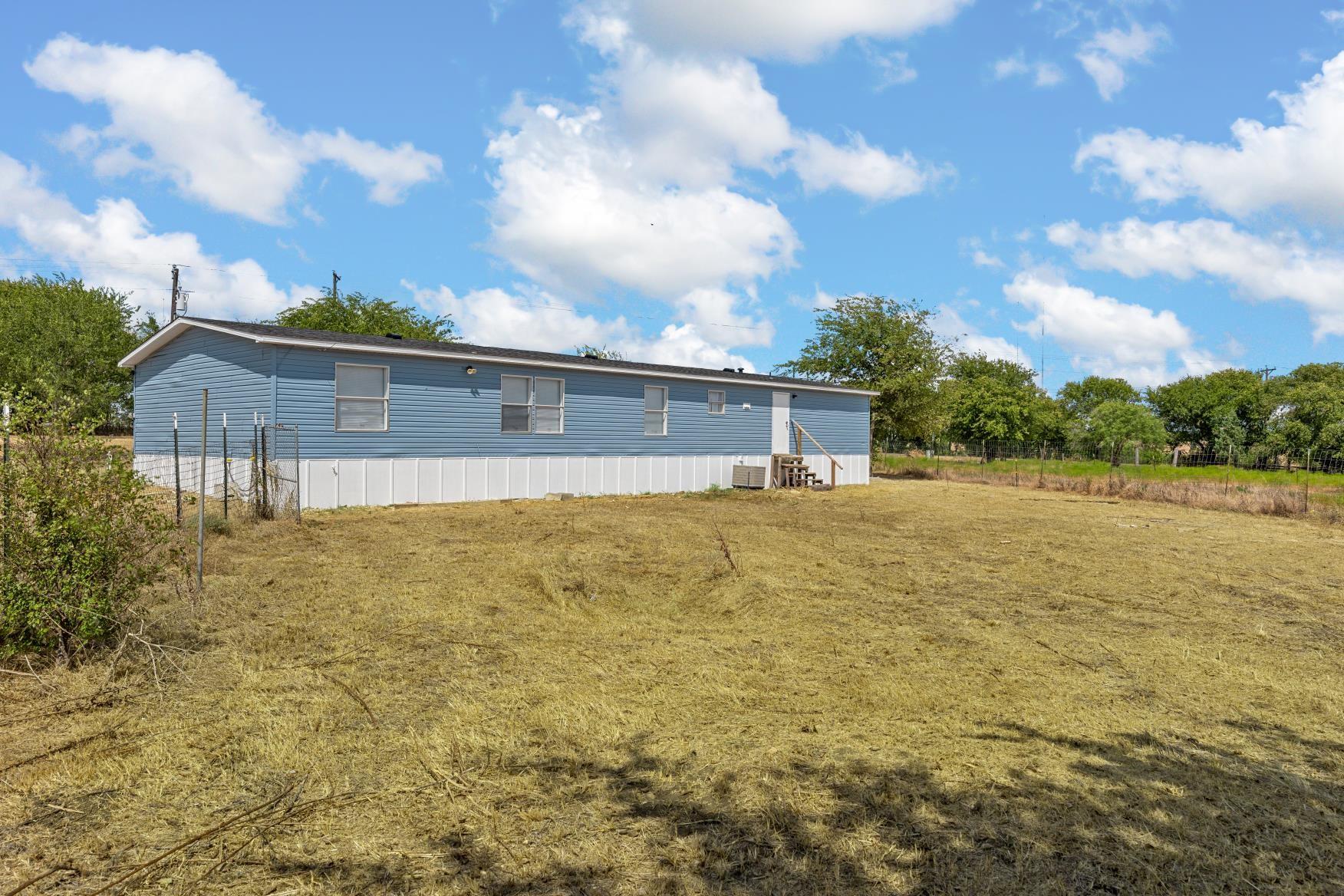 main property photo 23