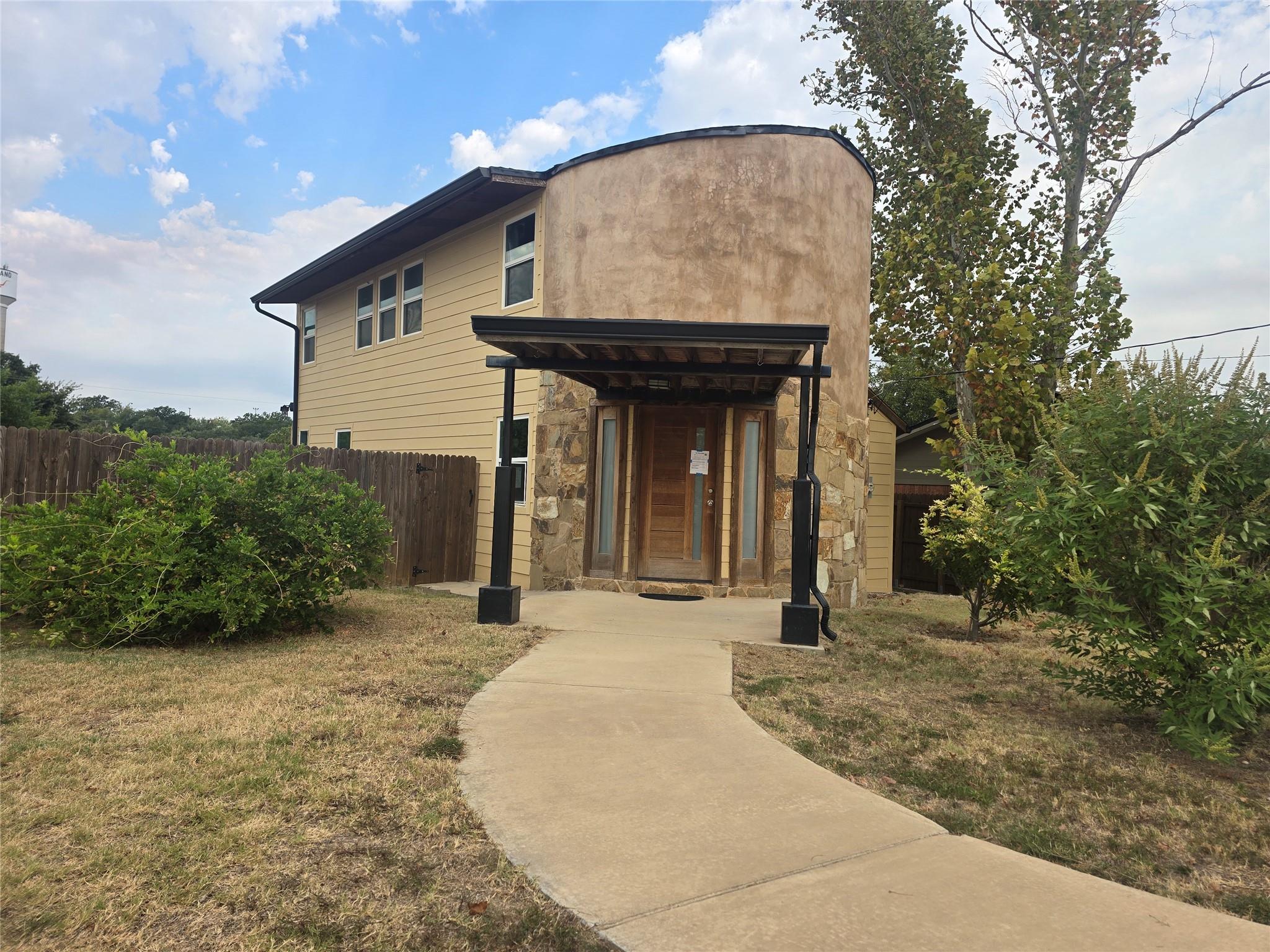 main property photo 26