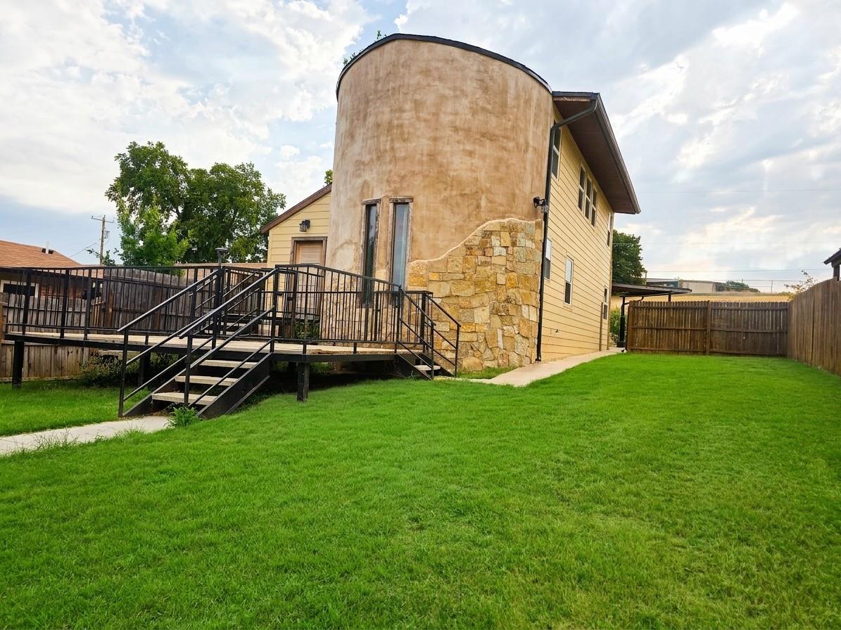 main property photo 6