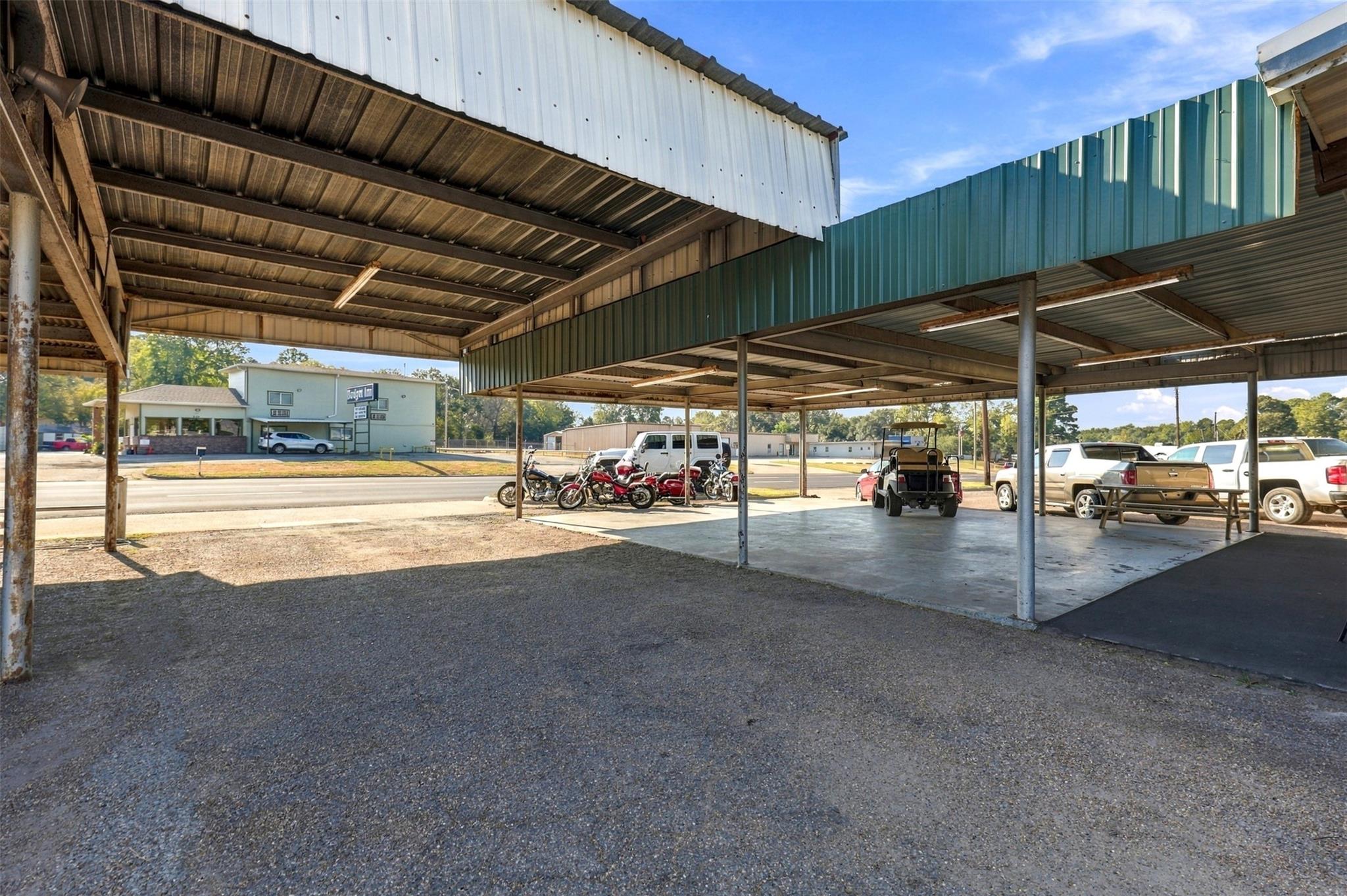 main property photo 14