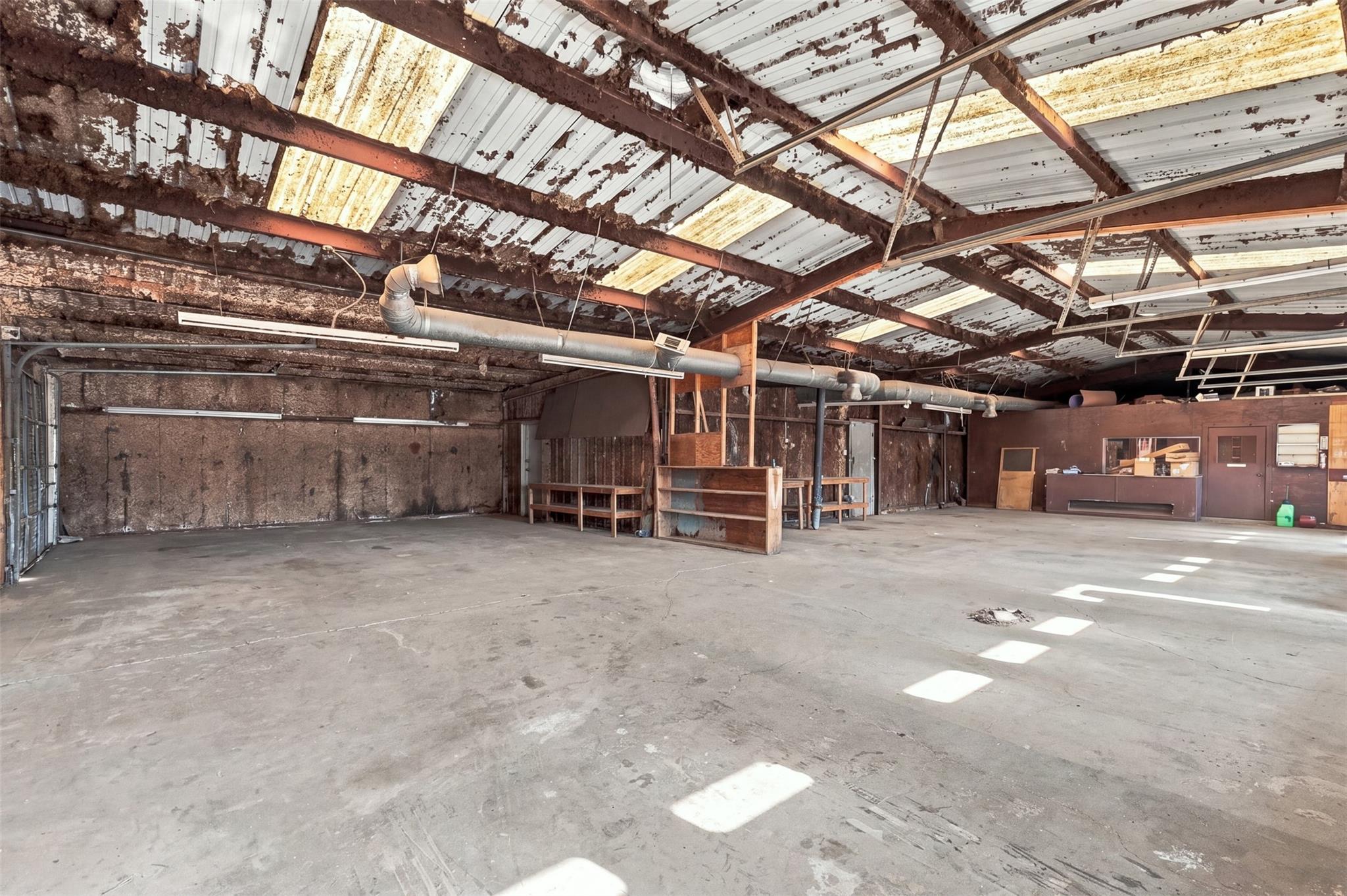 main property photo 32