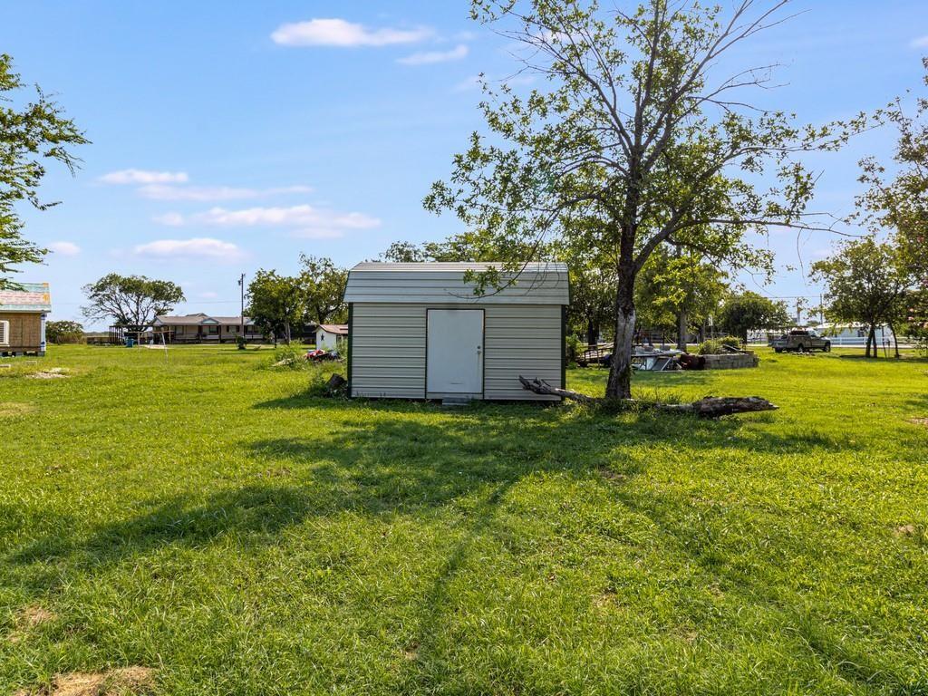 main property photo 23