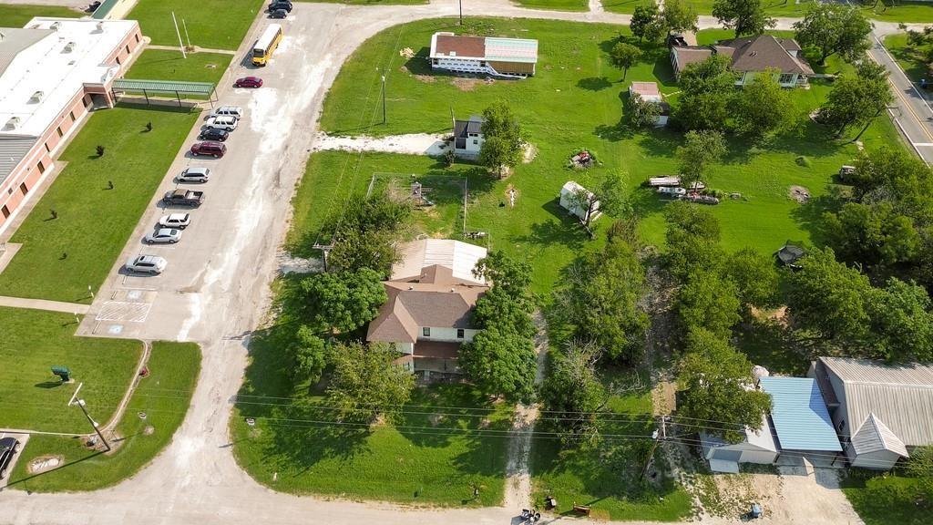 main property photo 38
