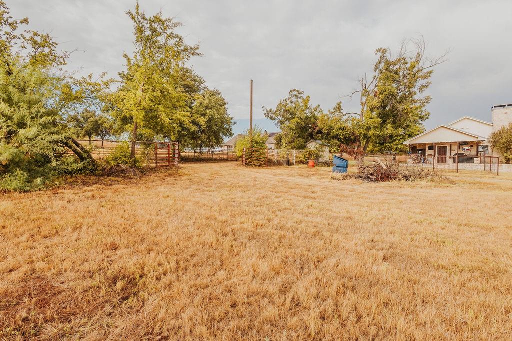 main property photo 27