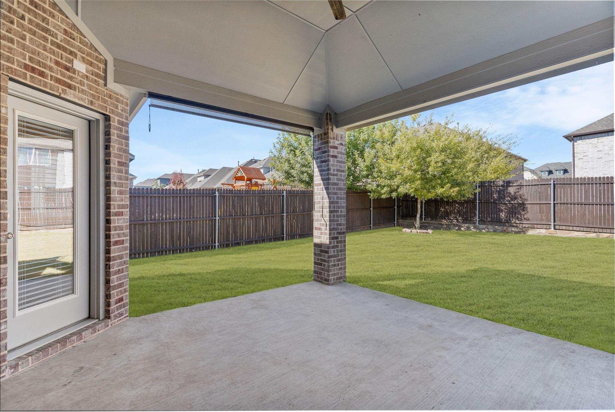 main property photo 30
