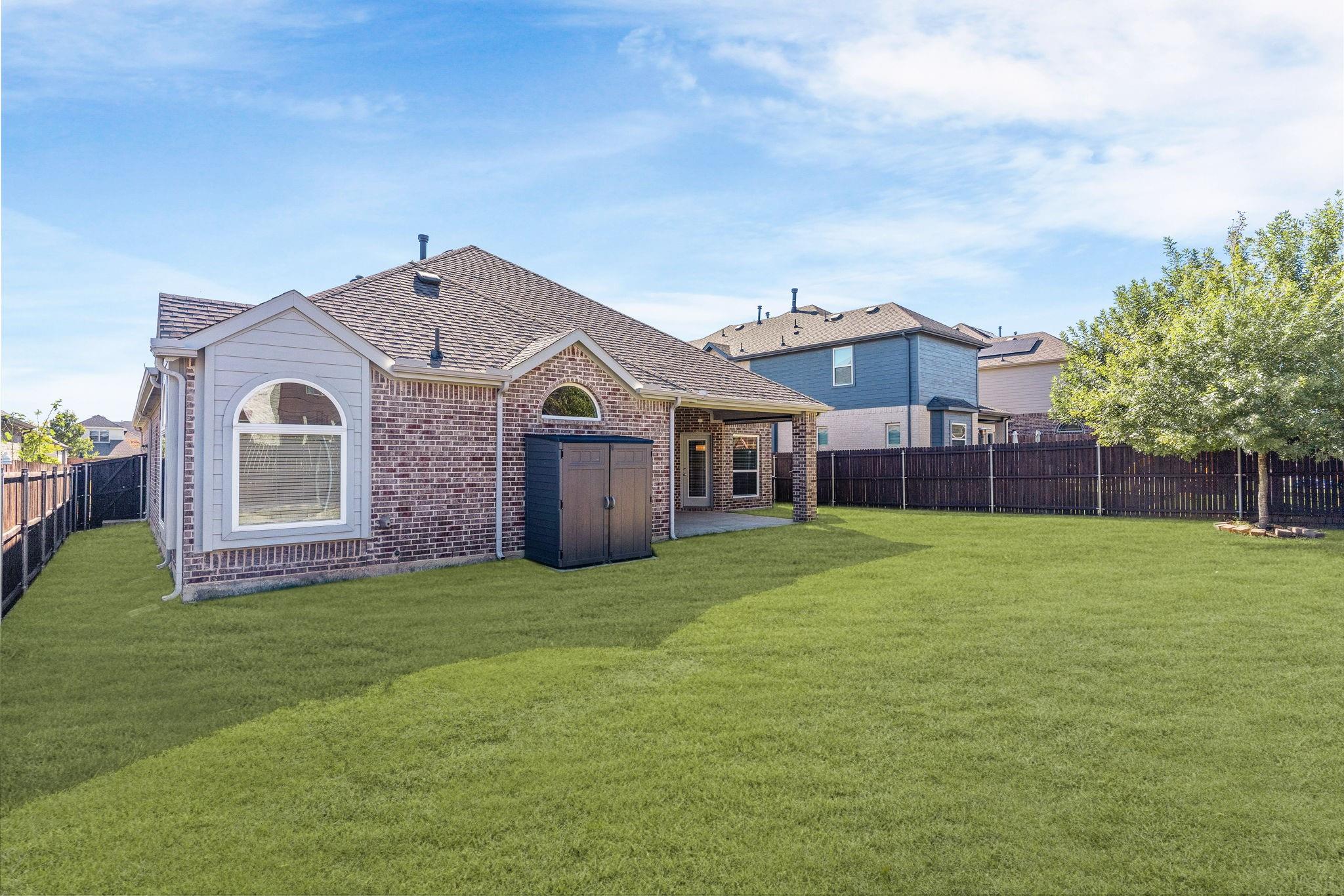 main property photo 32