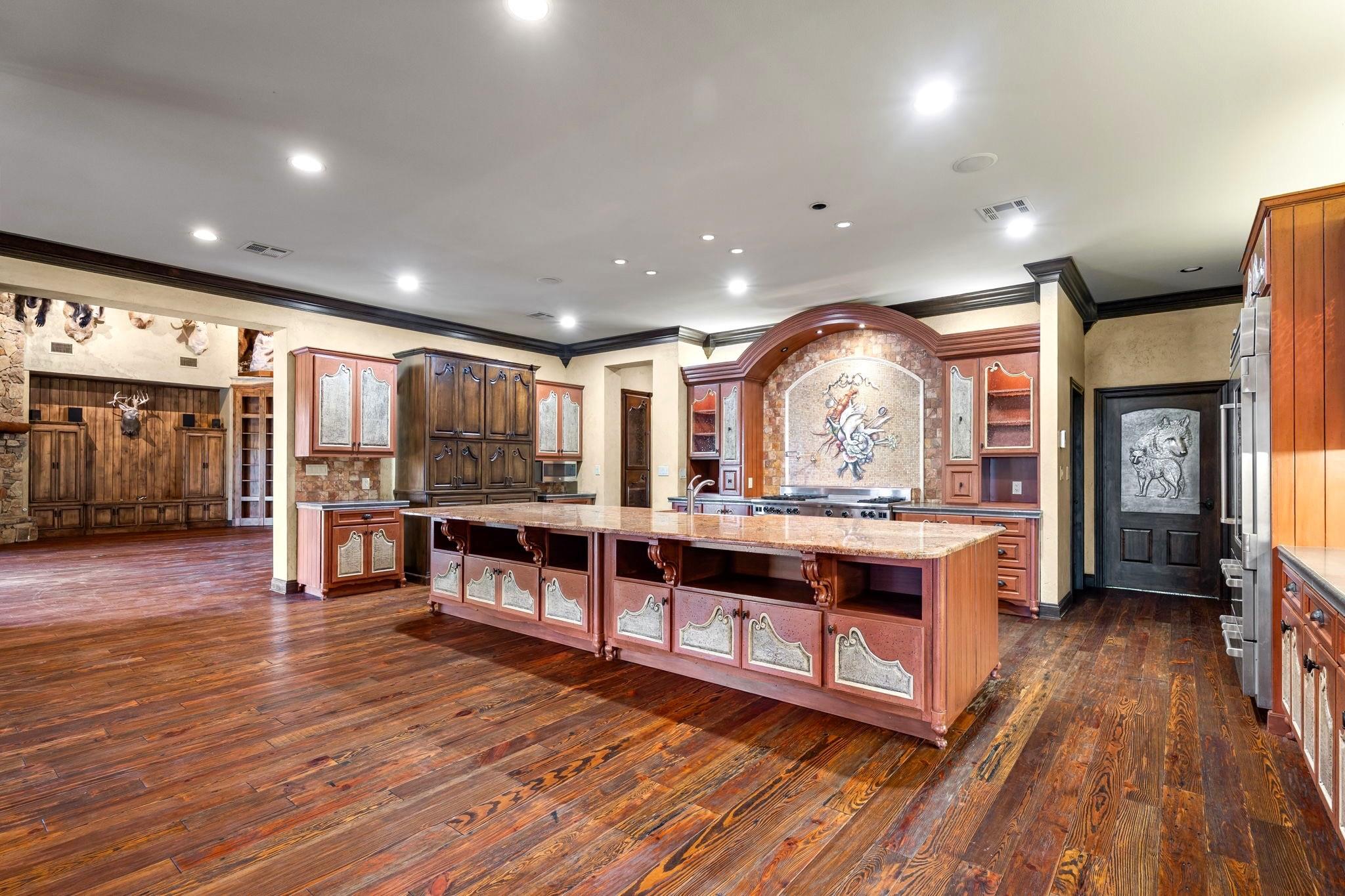 main property photo 12