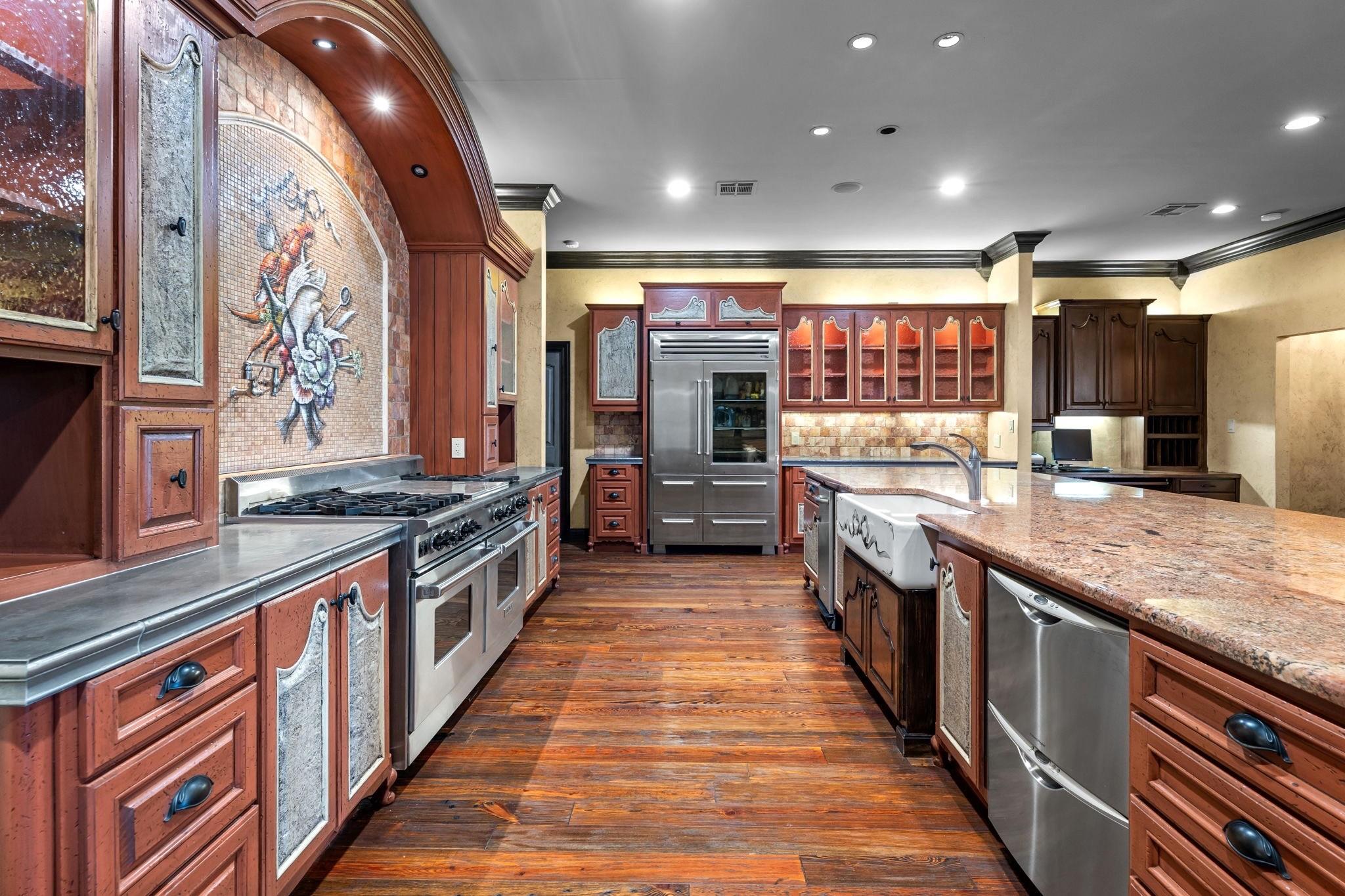 main property photo 14