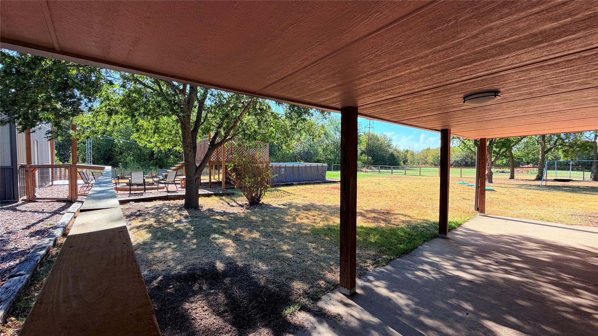 main property photo 19